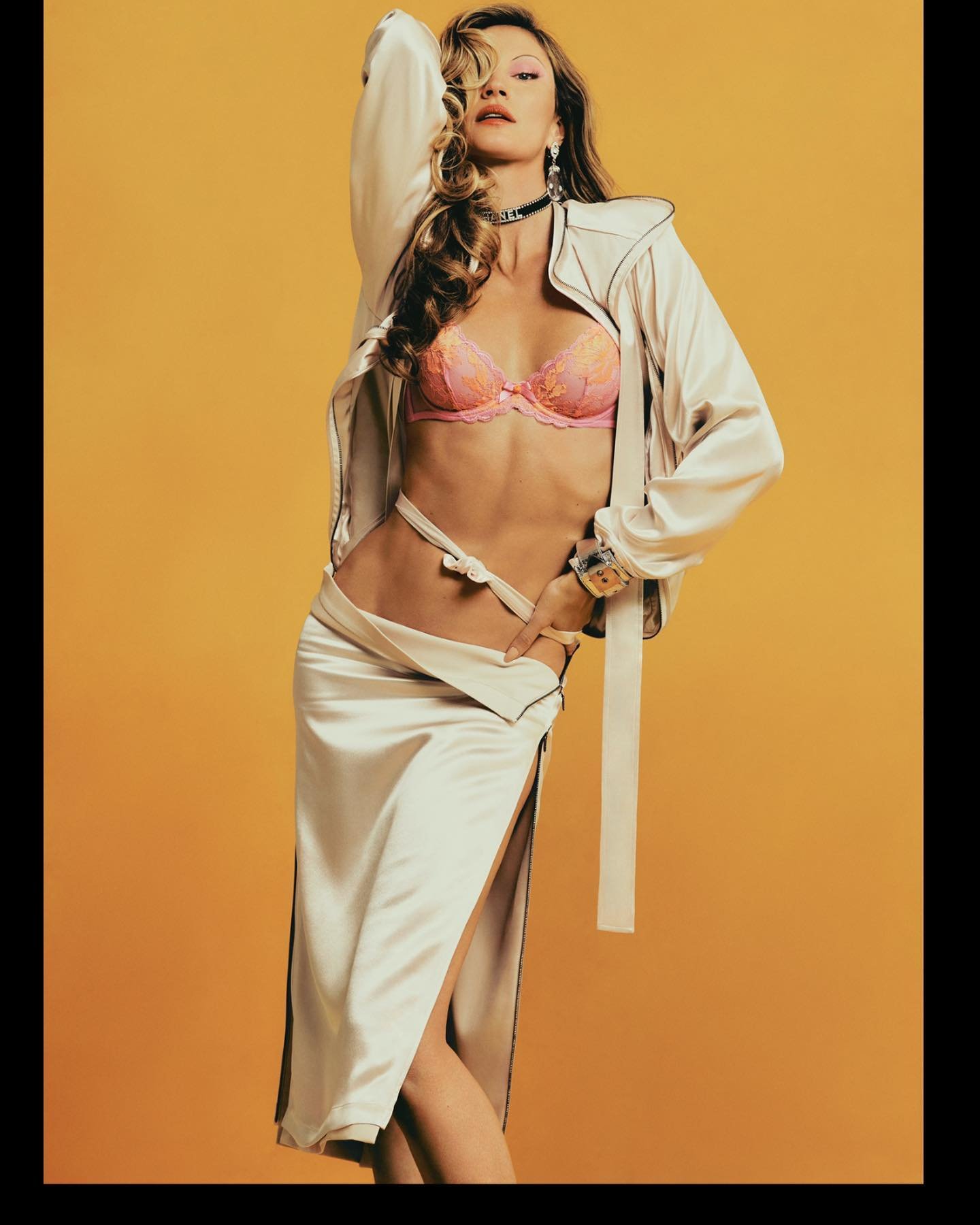 Gisele-Bundchen-by-Rafael-Pavarotti-Vogue-Italia-March-2023-00012.jpg