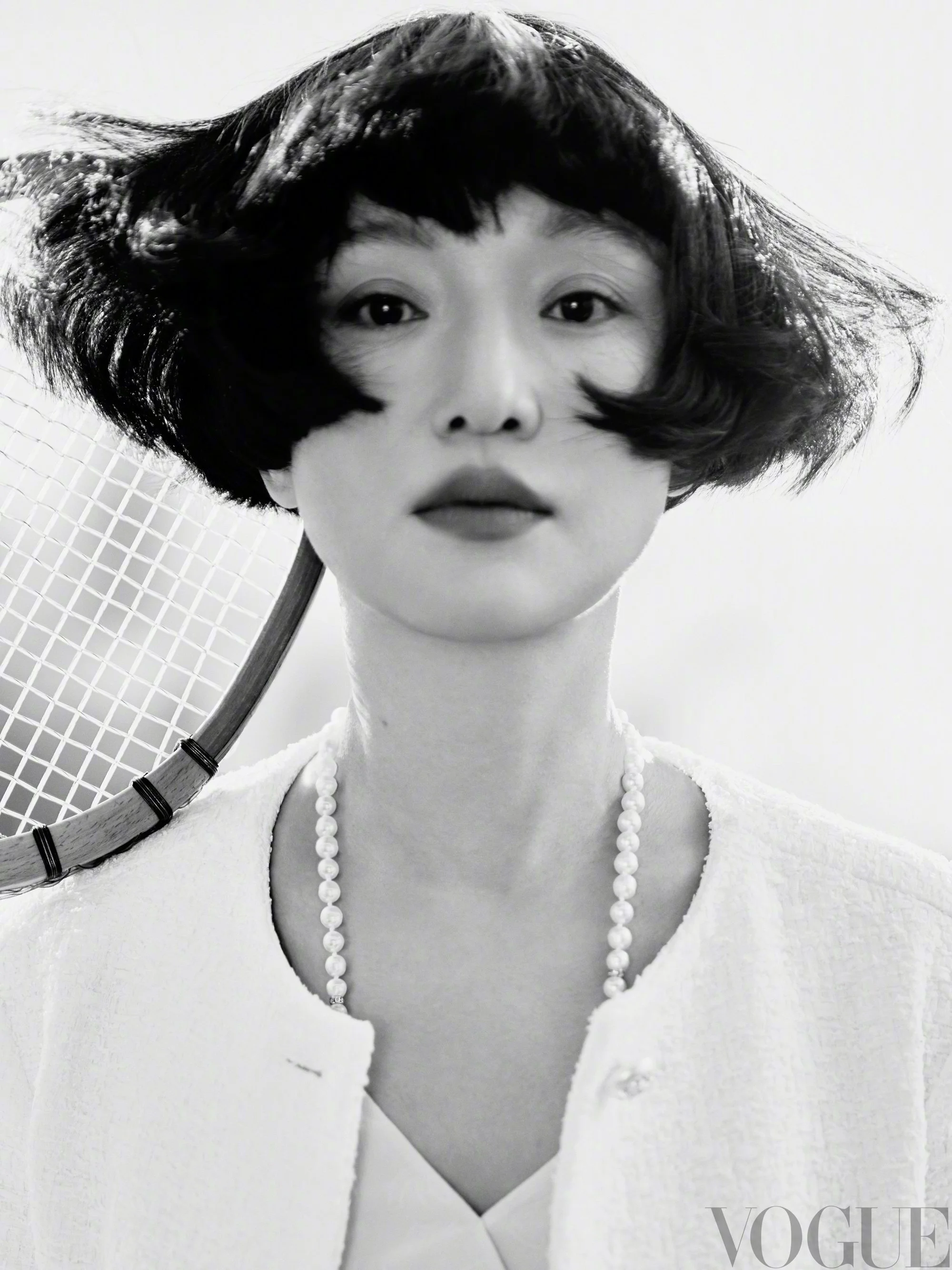 Zhou-Xun-by-Jumbo-Tsui-Vogue-China-00001.jpeg