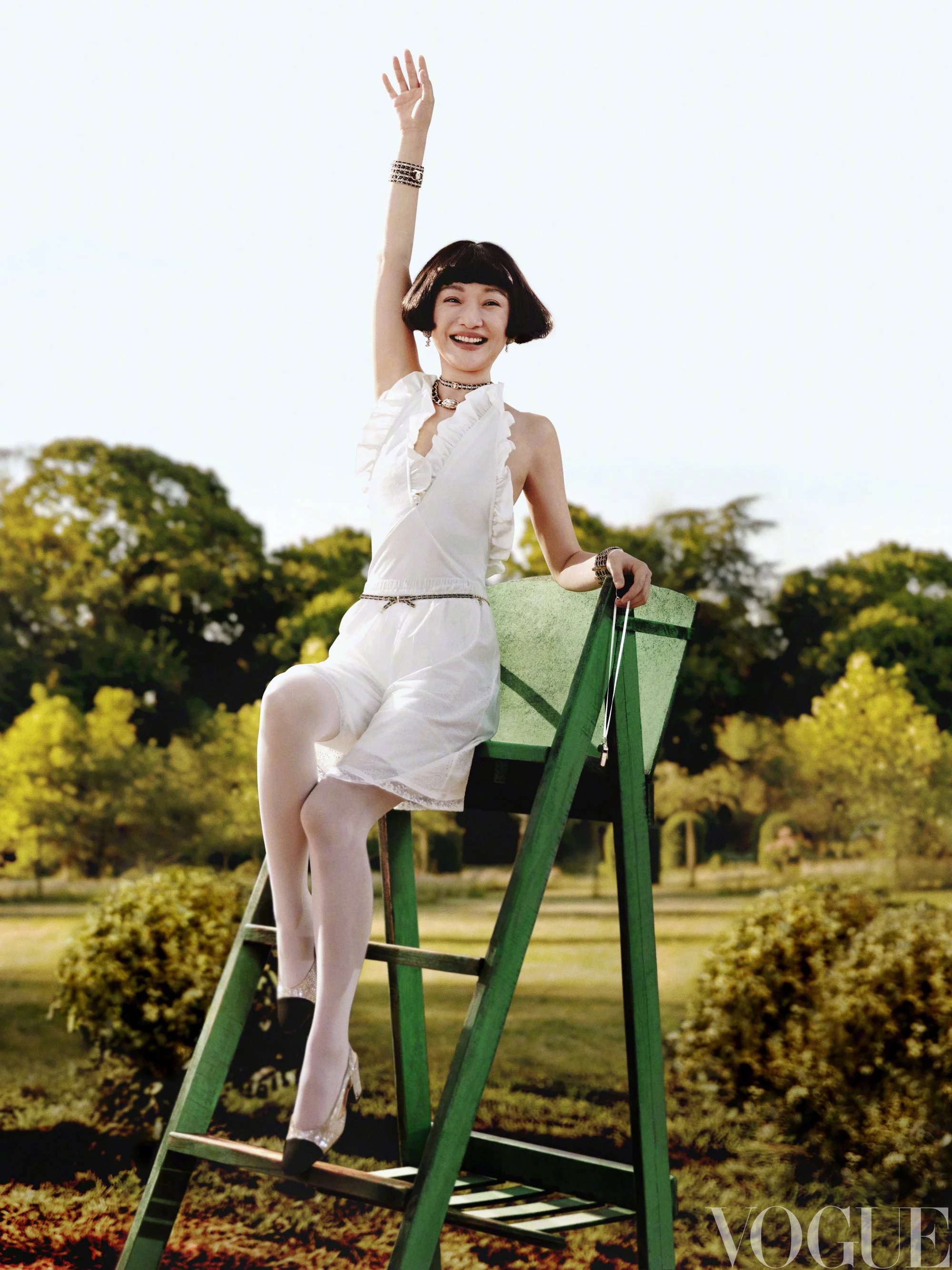 Zhou-Xun-by-Jumbo-Tsui-Vogue-China-00019.jpeg