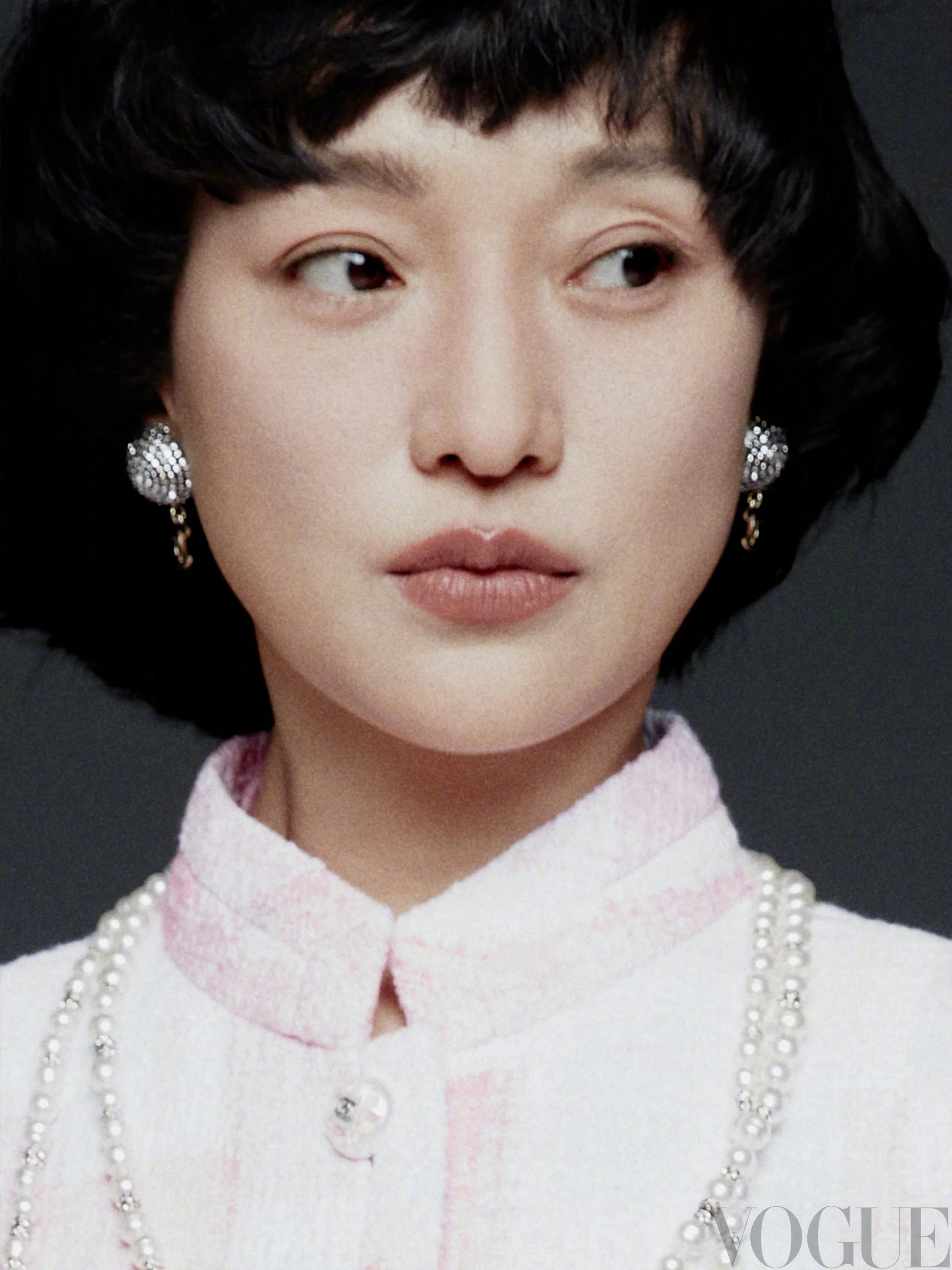 Zhou-Xun-by-Jumbo-Tsui-Vogue-China-00009.jpeg