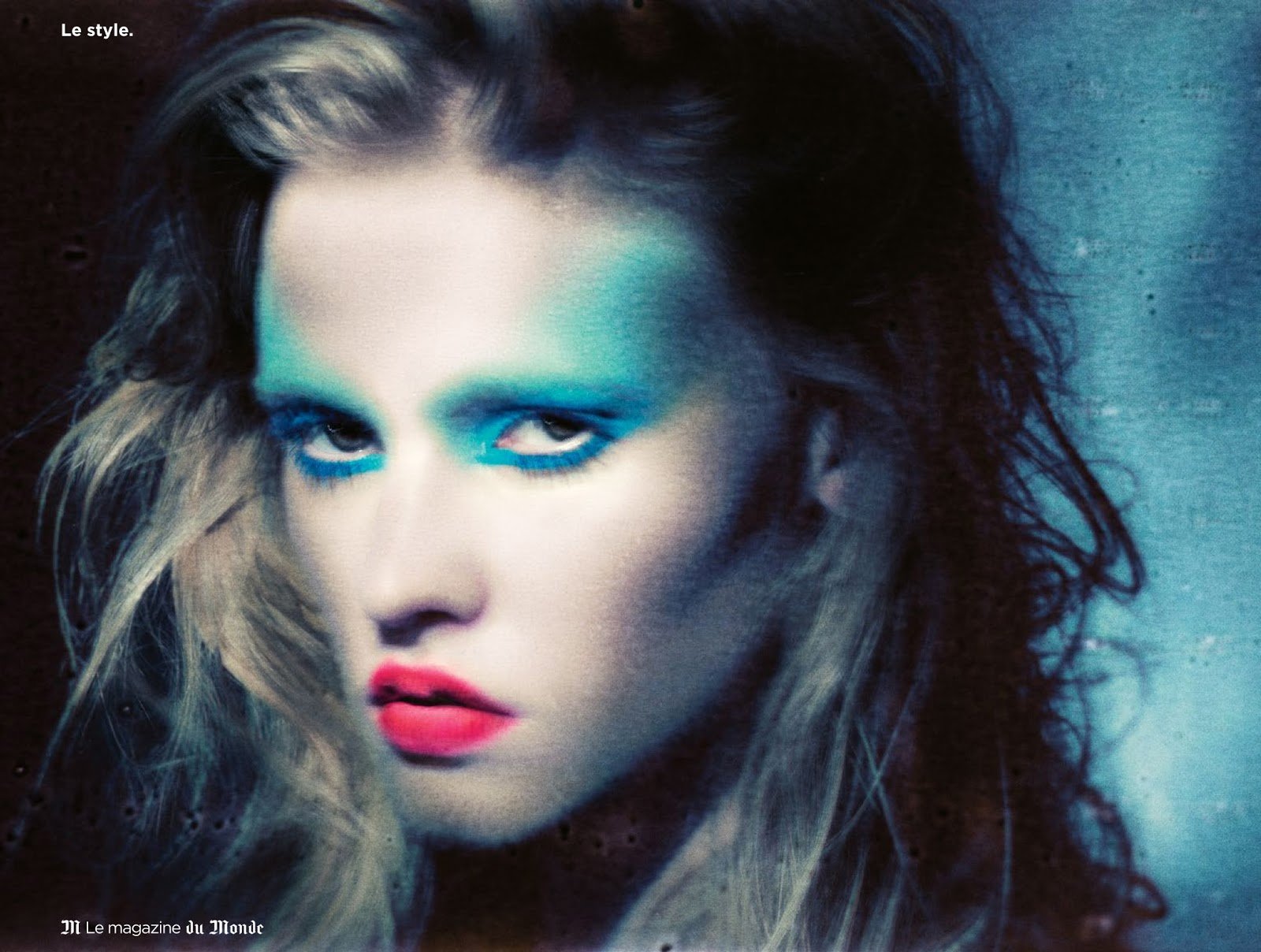 Lara-Stone-by-Paolo-Roversi-M-le-Monde-November-2012-00005.jpg