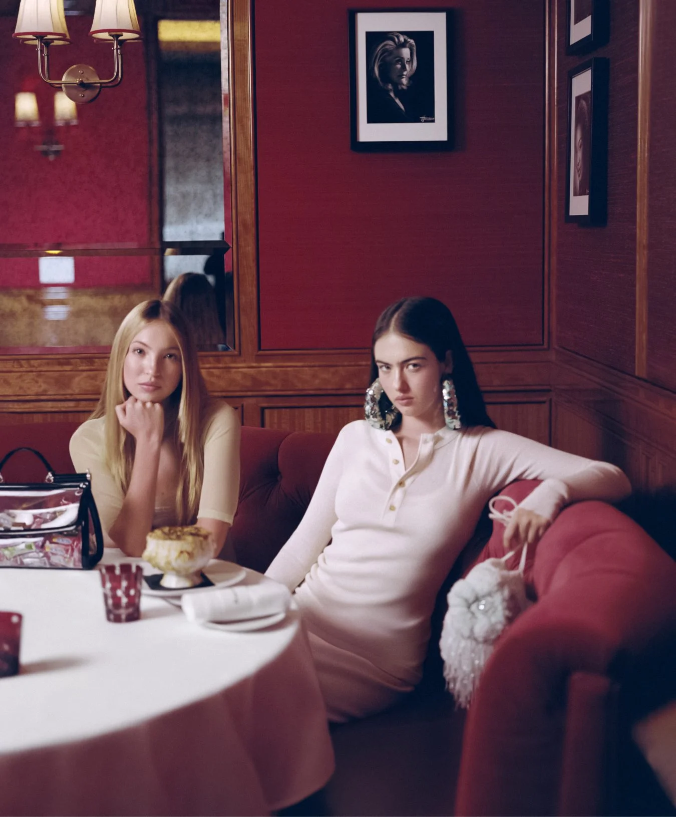 Lila-Moss-Stella-Jones-by-Tina-Barney-Vogue-US-March-2023-00001.jpeg