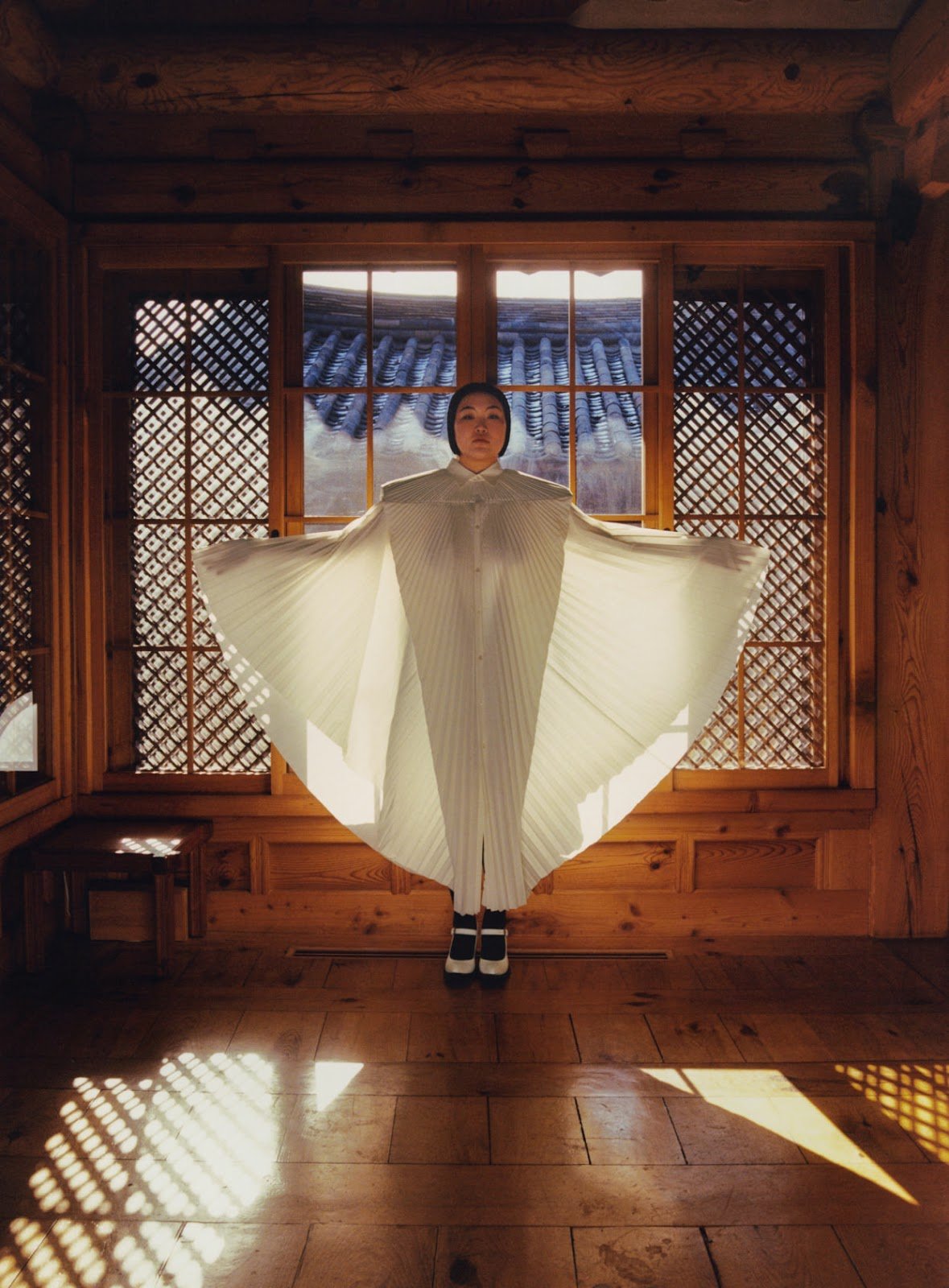 Cho-Giseok-Seoul-On-the-Horizon-Vogue-March-2023-00006.jpg