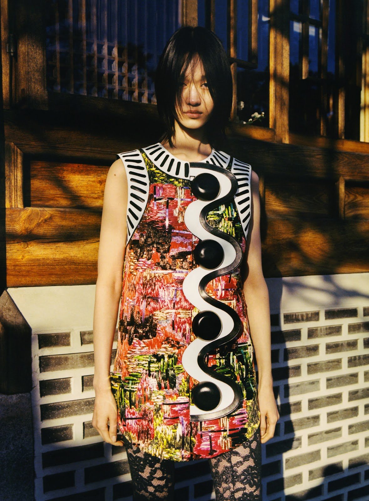 Cho-Giseok-Seoul-On-the-Horizon-Vogue-March-2023-00016.jpg