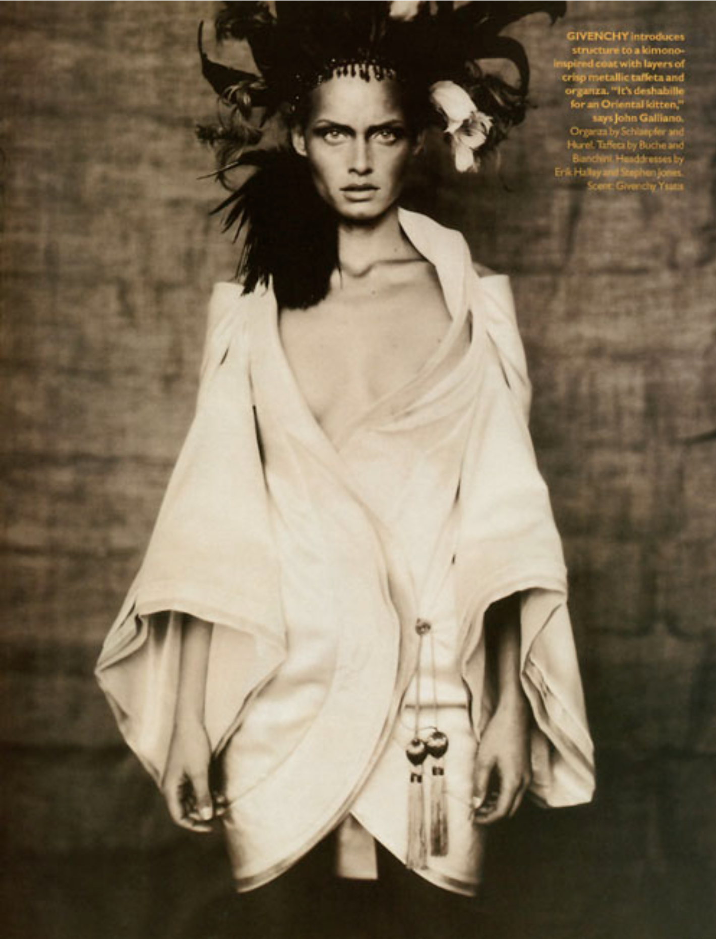 Shalom-Harlow-Amber-Valletta-Vogue-UK-by-Paolo-Roversi-2010-00002.png
