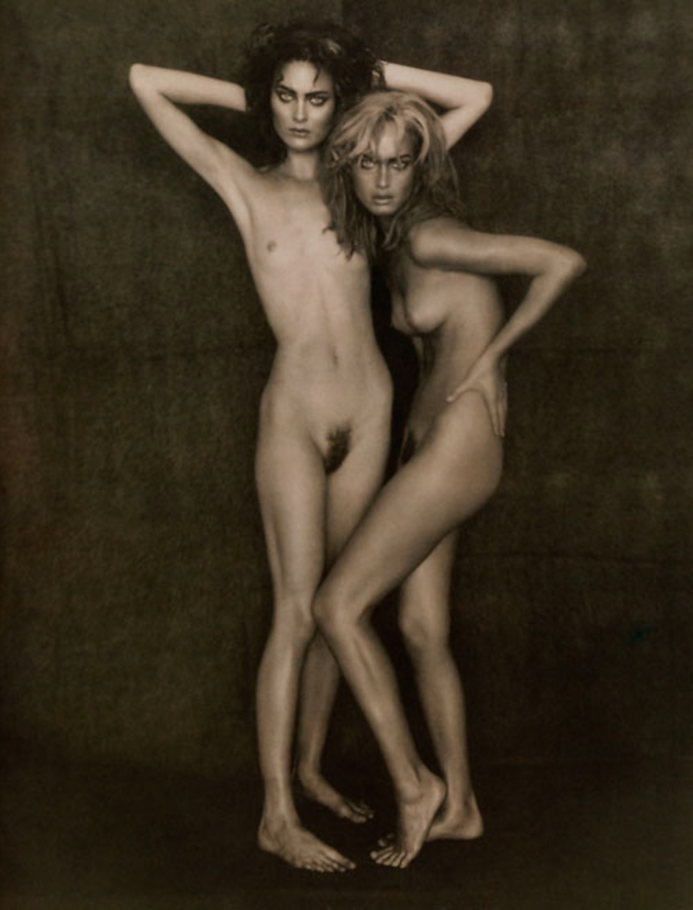 Shalom-Harlow-Amber-Valletta-Vogue-UK-by-Paolo-Roversi-2010-NSFW-00001.png