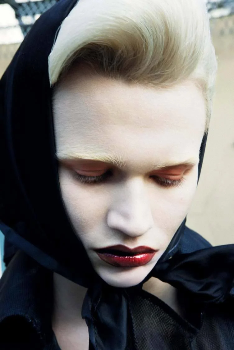 Mert-Marcus-the-d-la-repubblica-uber-liebe-fashion-issue-00002.jpeg