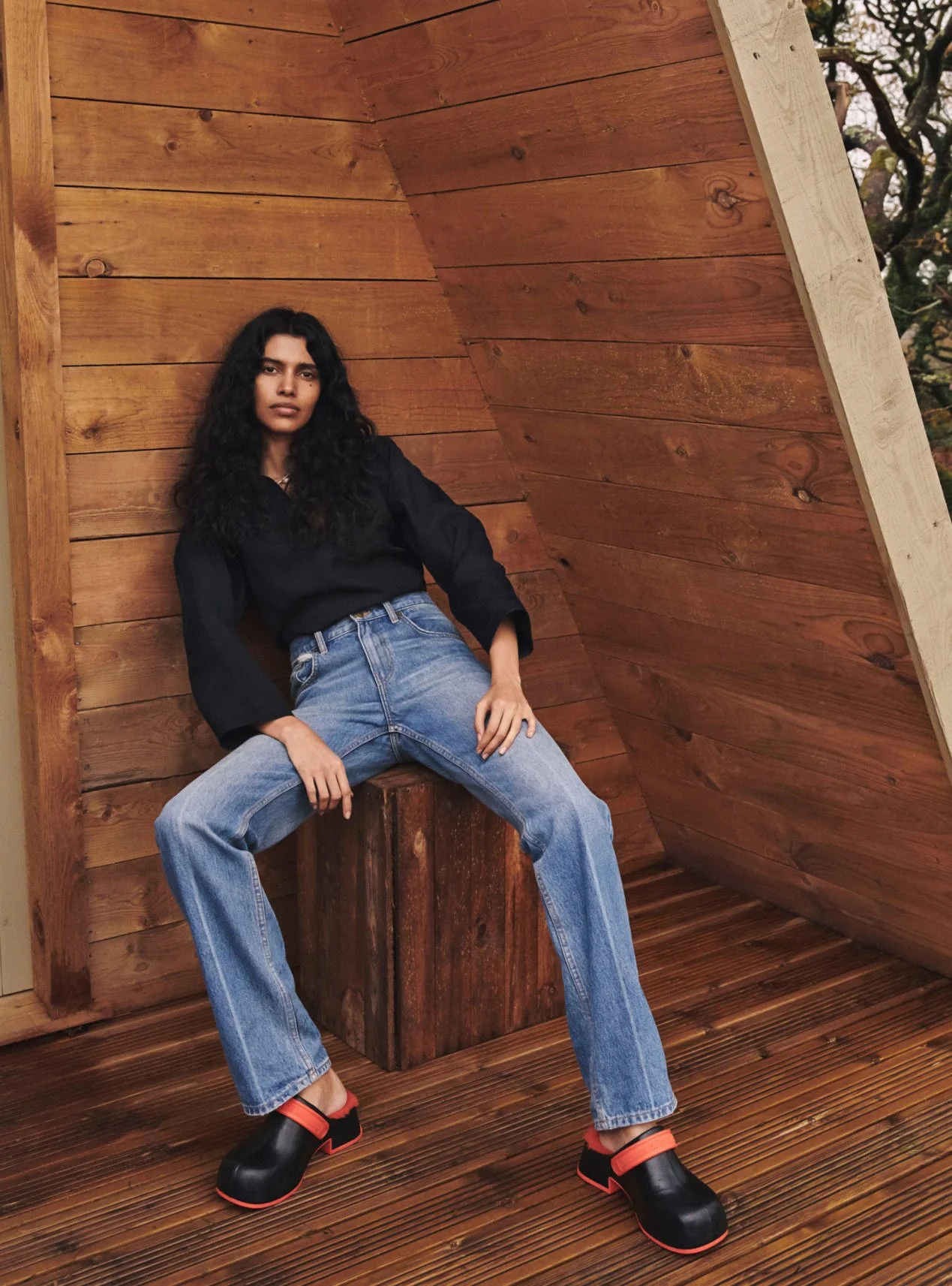 Pooja-Mor-by-Jem-Mitchell-Harpers-uk-April-202300007.jpeg