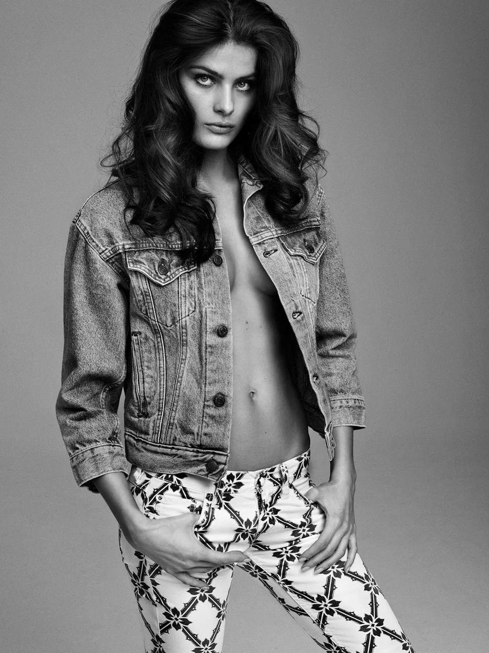 Isabeli-Fontana-by-Lachlan-Bailey-25-Magazine-2-2013-00001.jpeg
