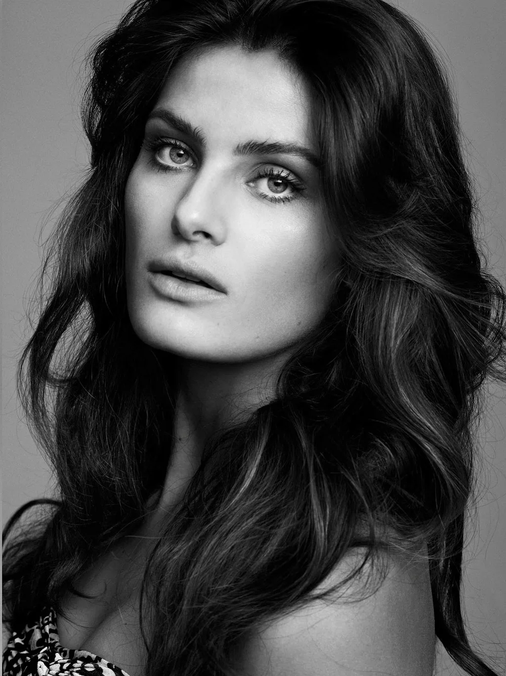 Isabeli-Fontana-by-Lachlan-Bailey-25-Magazine-2-2013-00005.jpeg
