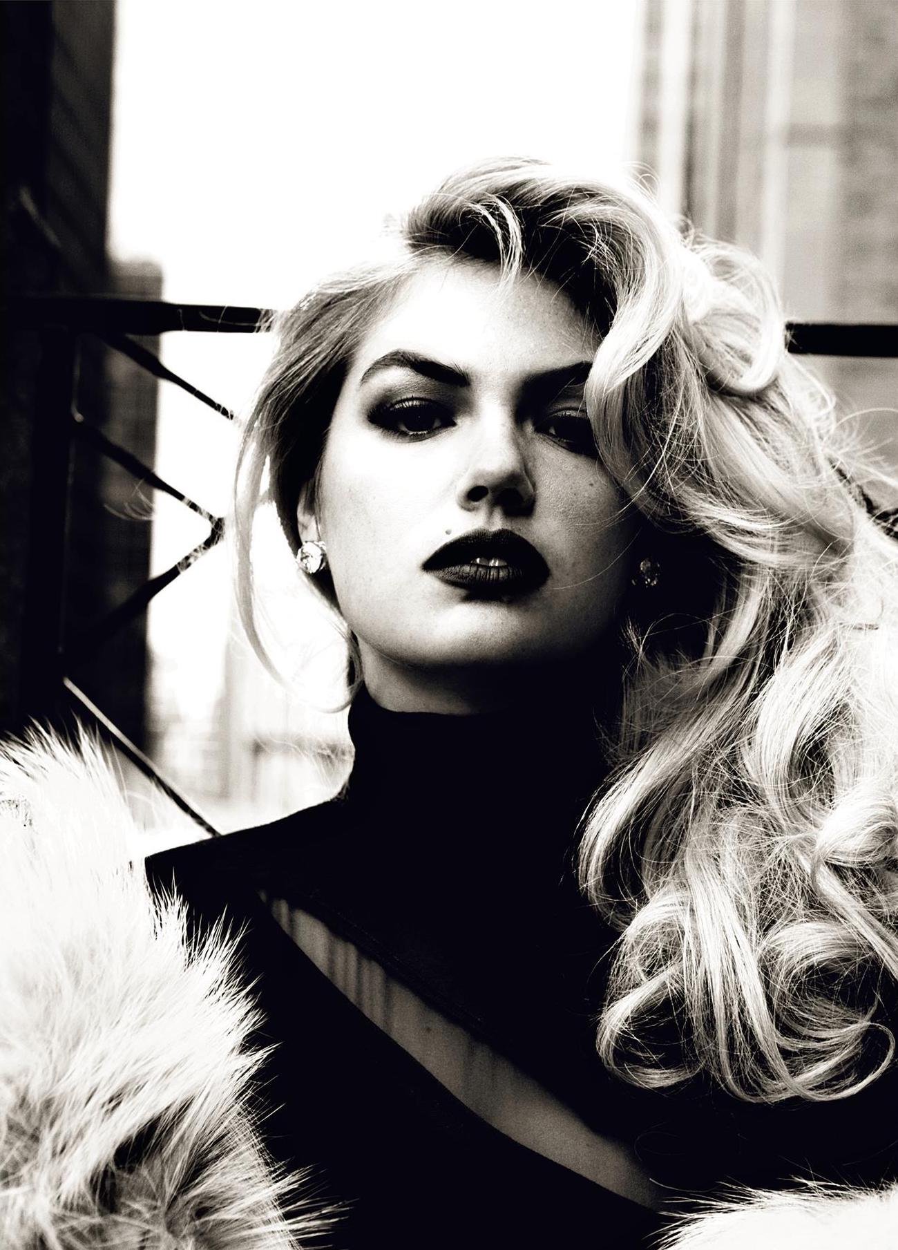 Kate-Upton-by-Steven-Meisel-Vogue-Italia-November-2012-00015.jpeg