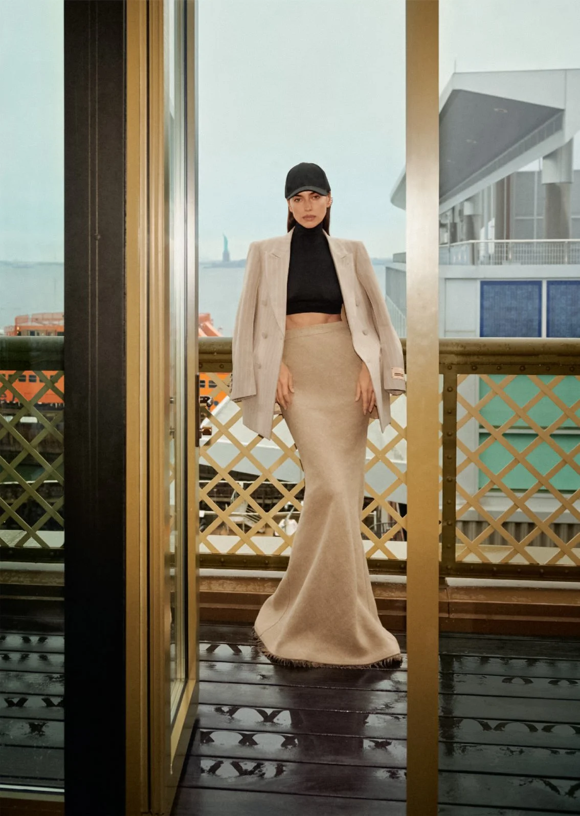 Irina-Shayk-by-Cass-Bird-British-Vogue-00001.jpeg