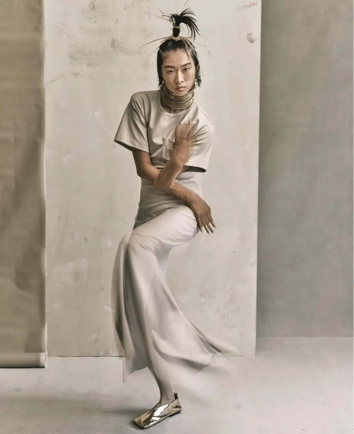 Chu-Wong-and-Katie-Craven-by-Pieter-Hugo-for-Harpers-Bazaar-US-March-2023-7.jpeg