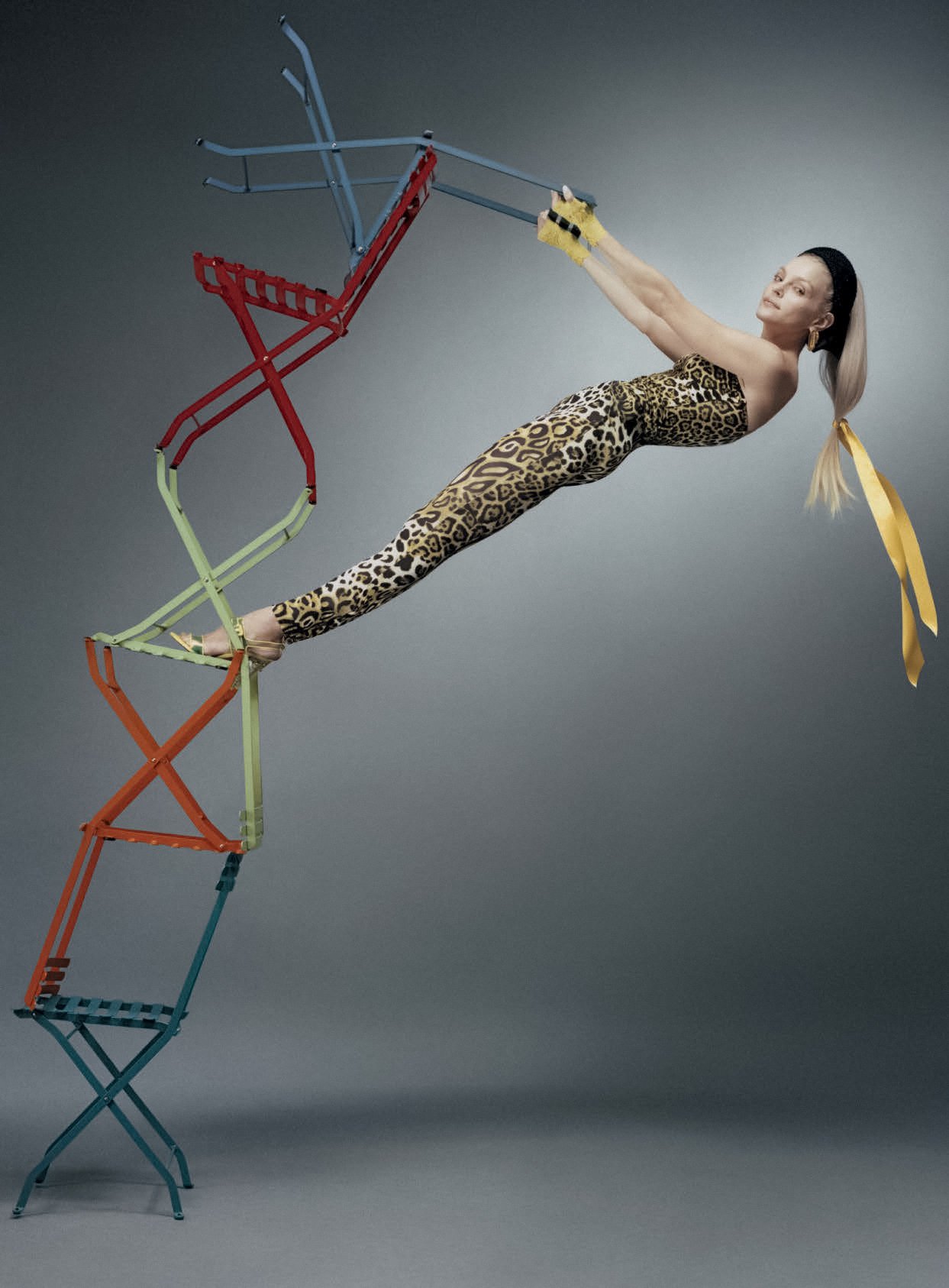 Jessica-Stam-by-Thurstan-Redding-Vogue-Italia-April-2023-00007.jpeg