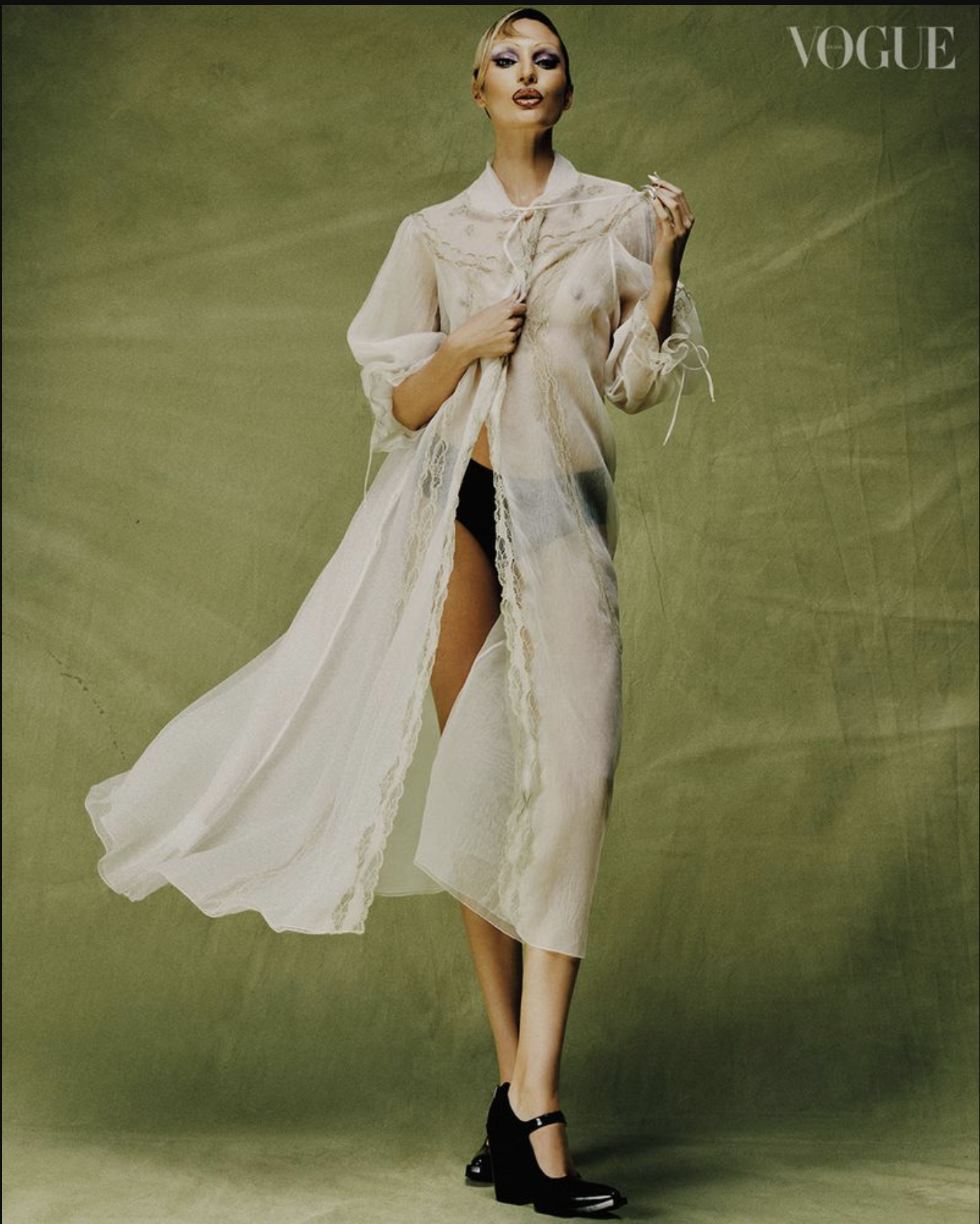 Candice-Swanepoel-by-Lufre-in-Vogue-Brazil-March-2023-00012.png
