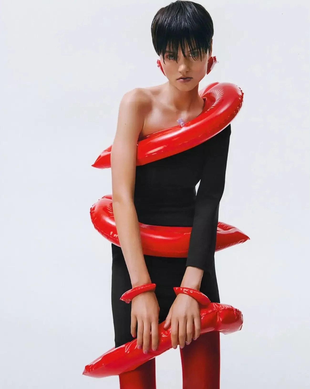Lottie-Aaron-and-Loane-Normand-Vogue-France-April-2023-2.jpeg