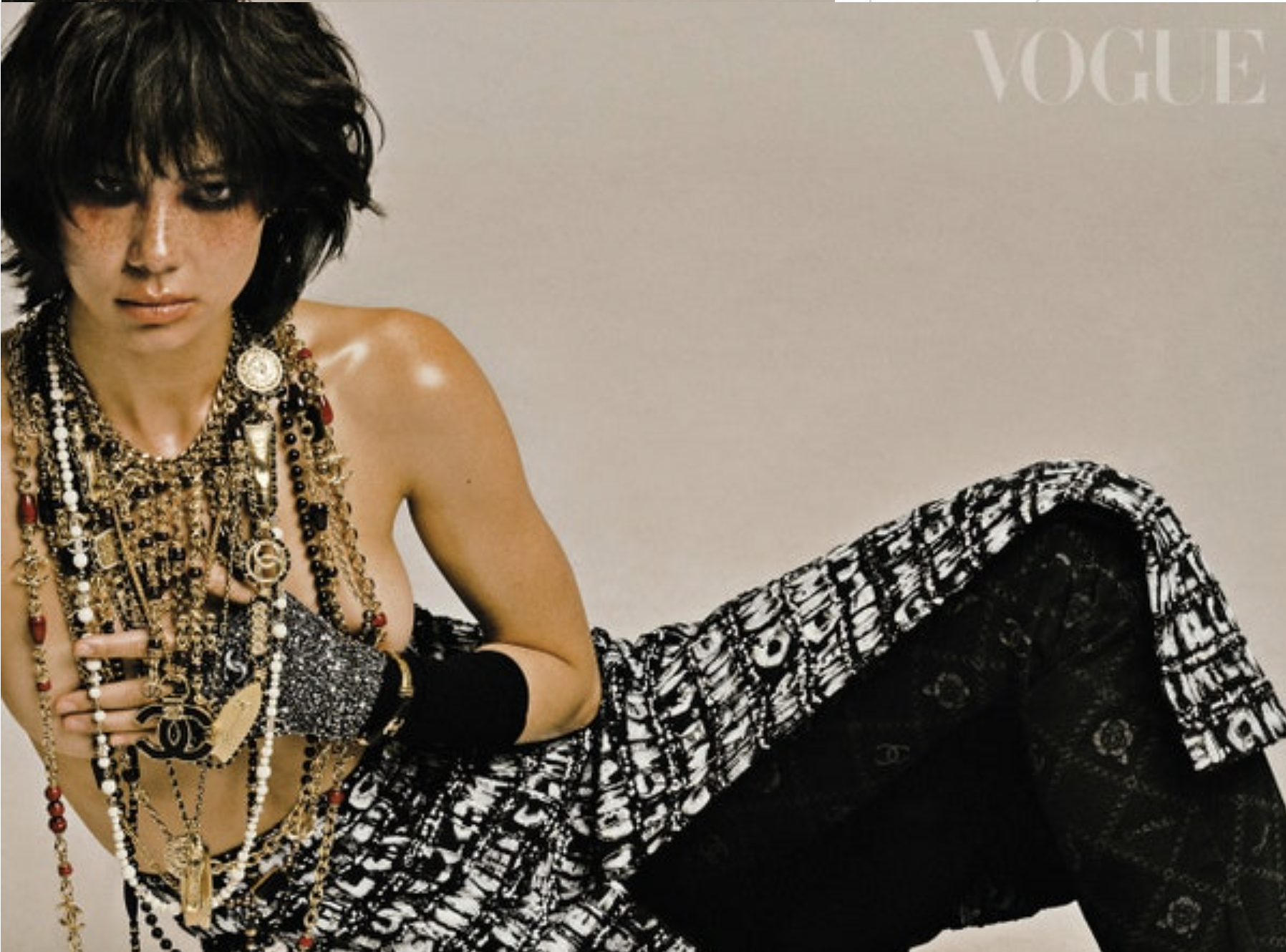 Chloe-Magno-by-Zhong-Lin-Vogue-Taiwan-May-2023-00003.png