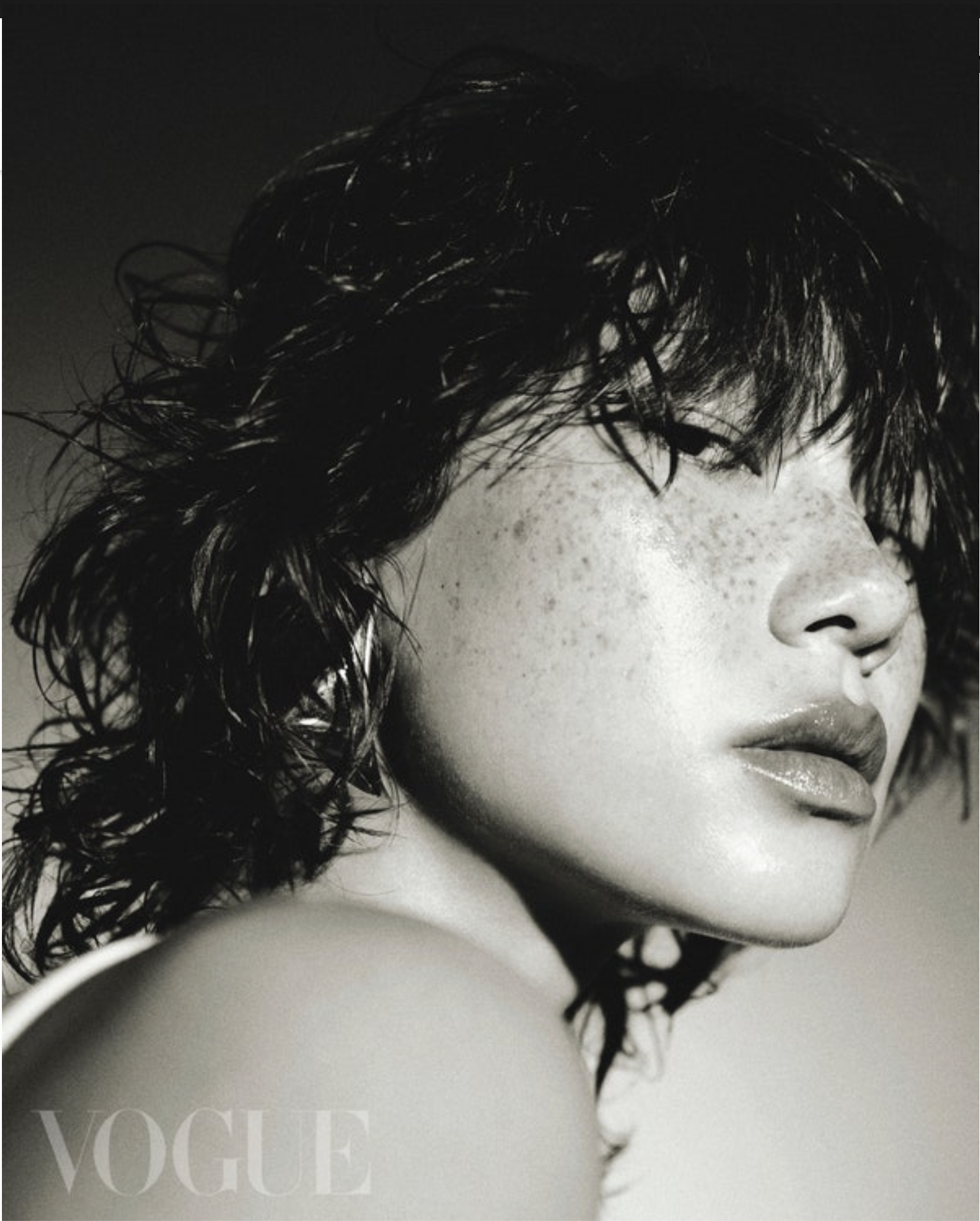 Chloe-Magno-by-Zhong-Lin-Vogue-Taiwan-May-2023-00005.png