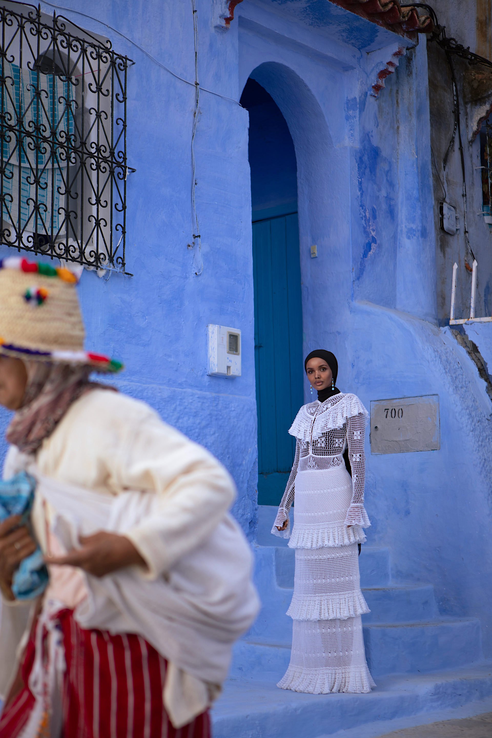 Halima-Aden-by-Youssef-Dubahou-Vogue-Arabia-00006.jpg