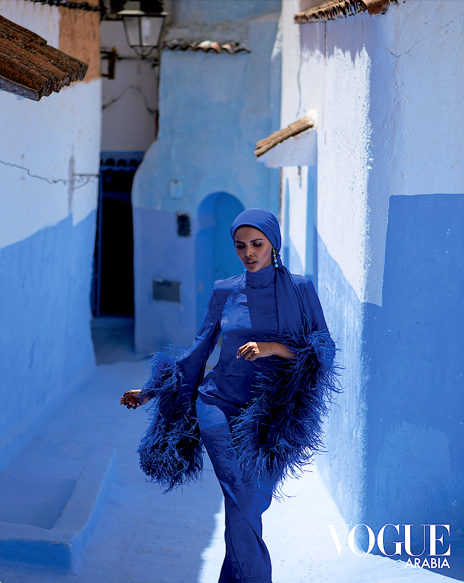 Halima-Aden-by-Youssef-Dubahou-Vogue-Arabia-00017.jpg