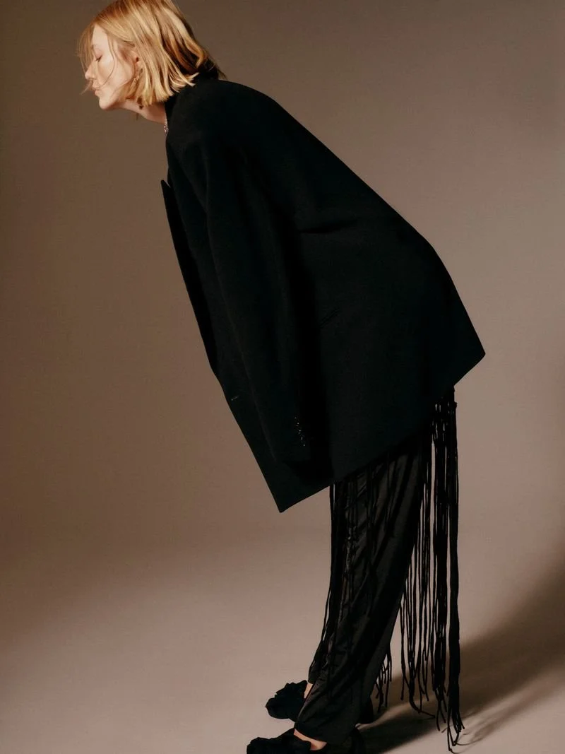 Ella-Rattigan-by-Tugberk-Acar-Vogue-Turkey-May-2023-00006.jpg