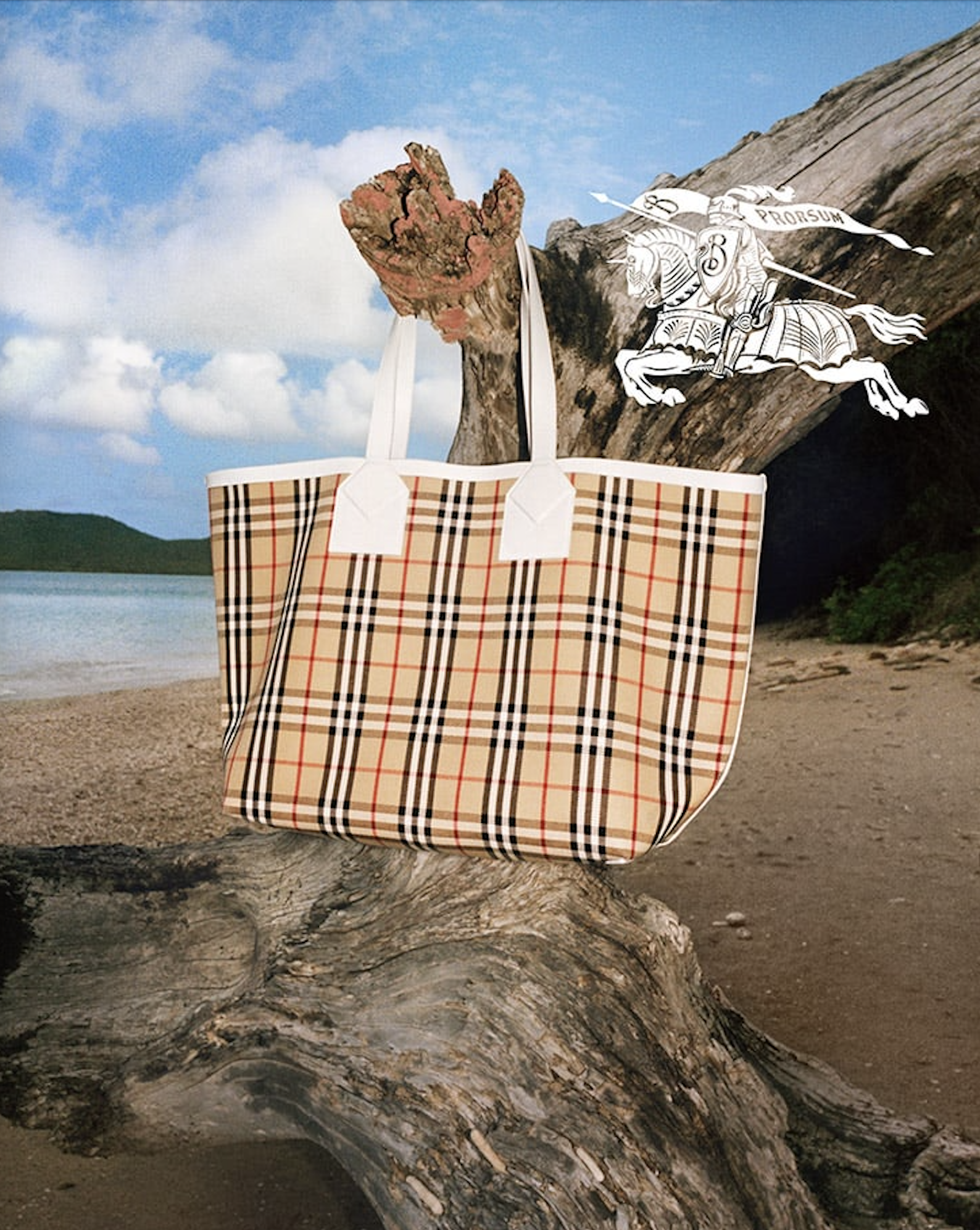 Burberry-Summer-2023-by-Tyrone-Lebon-Tote-1.png