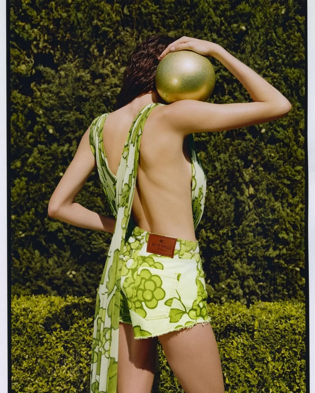 Etro-Summer-2023-Ad-Campaign-by-Eleonora-d'Vincenzo-00004.jpg
