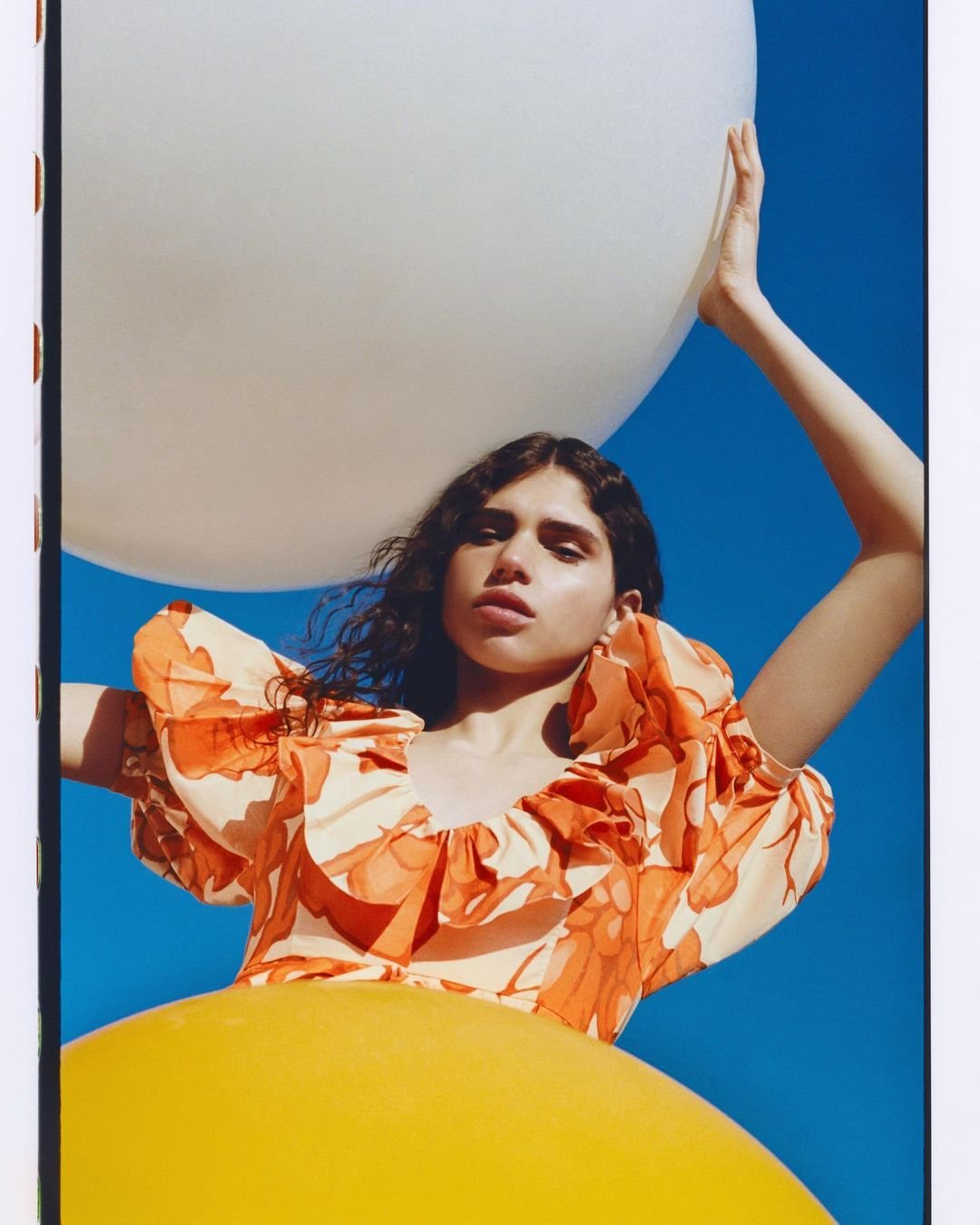 Etro-Summer-2023-Ad-Campaign-by-Eleonora-d'Vincenzo-00015.jpg