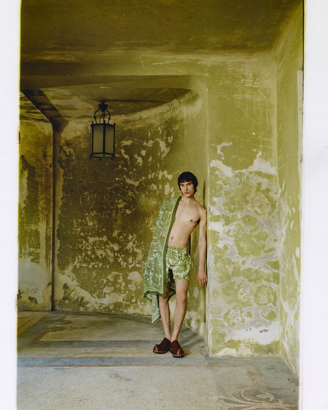 Etro-Summer-2023-Ad-Campaign-by-Eleonora-d'Vincenzo-00017.jpg