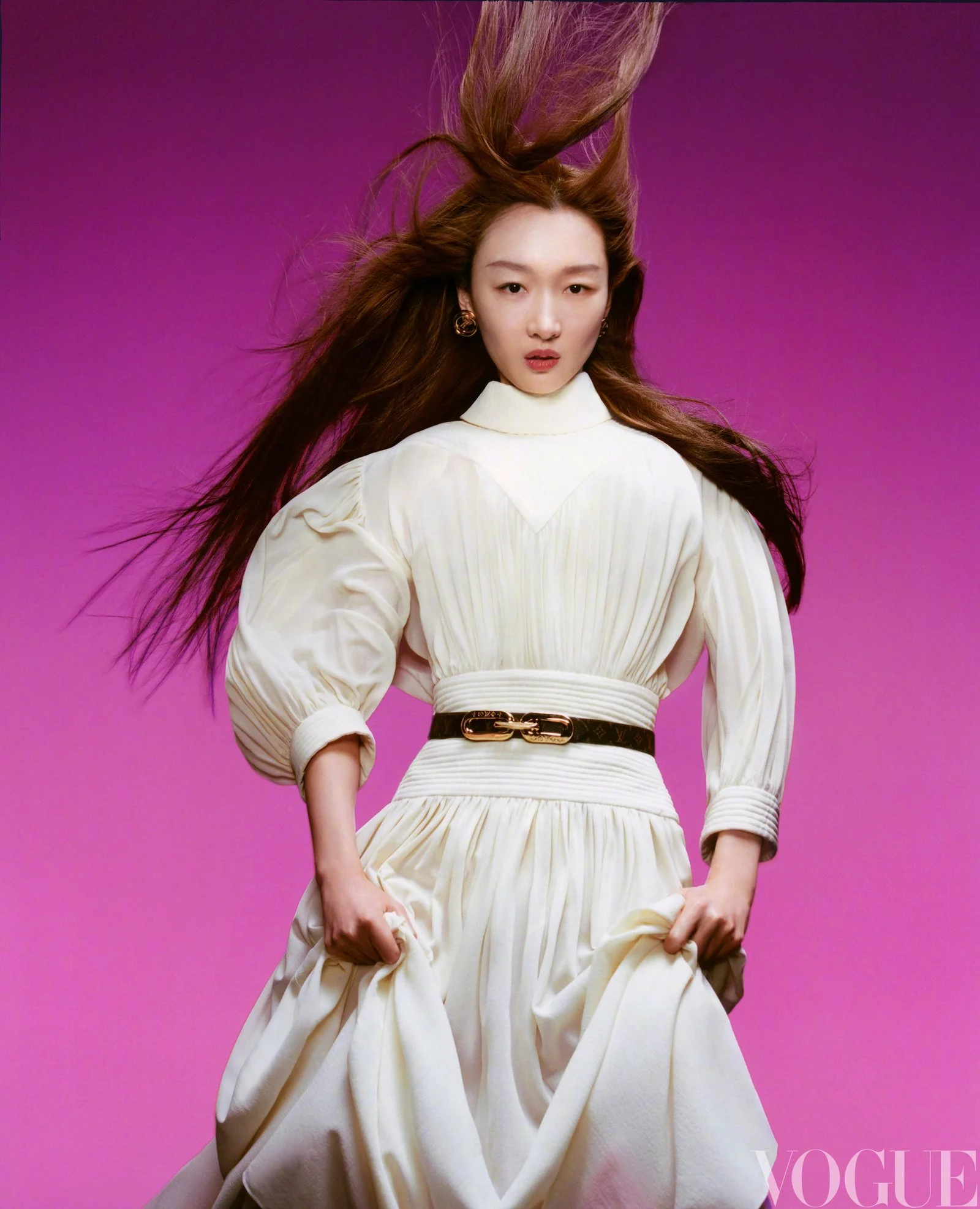 Dongyu-Zhou-by-Dan-Beleiu-Vogue-China-June-2023-00002.jpeg