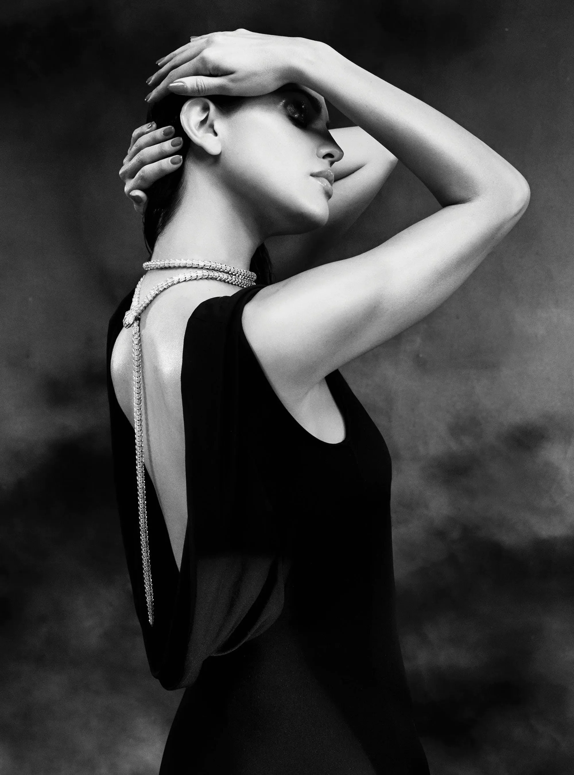 Eiza-Gonzalez-Bulgari-by-Nick-Thompson-LOfficiel-Paris-00007.jpeg