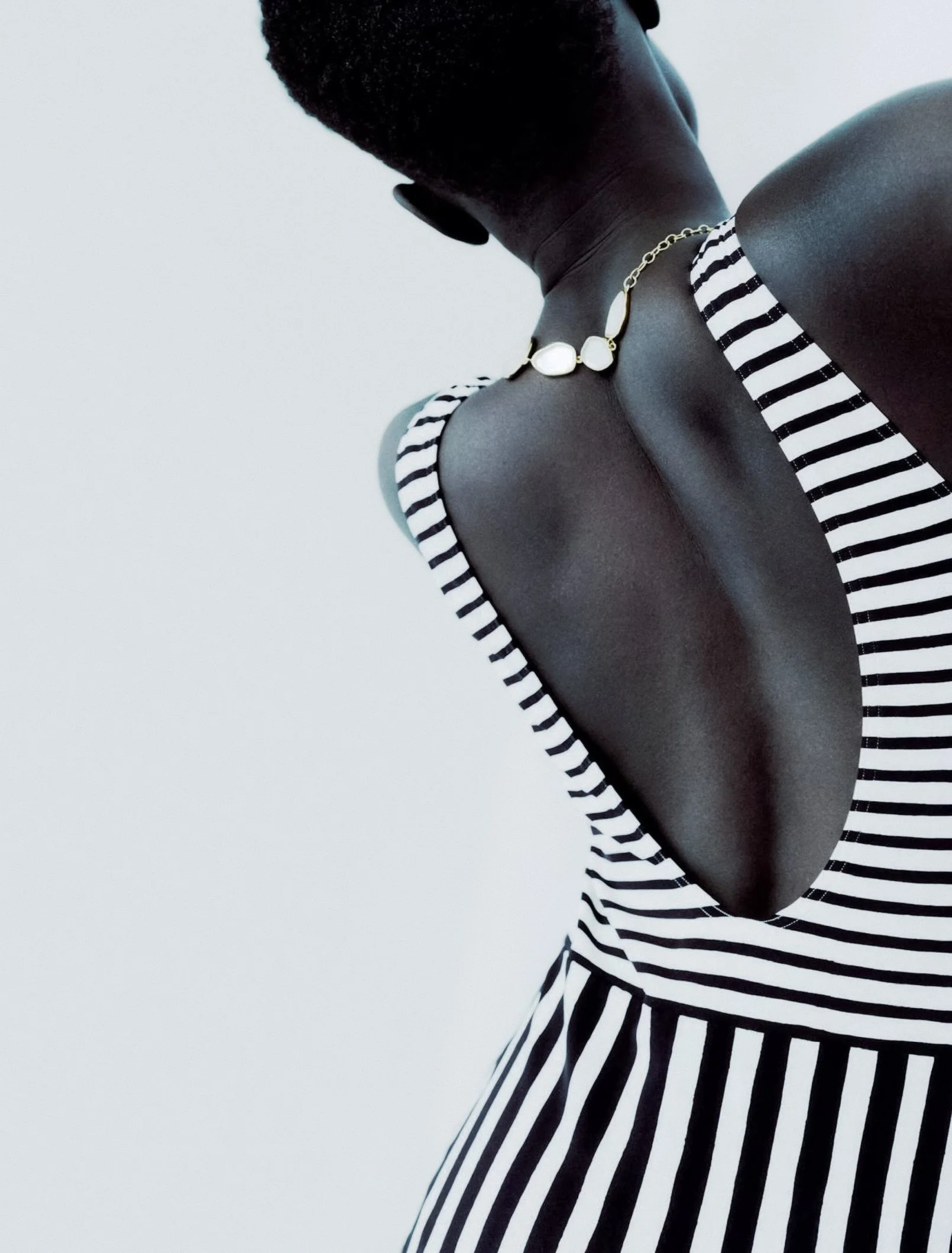 Mary-Ukech-by-Umit-Savaci-Harpers-Bazaar-France-June-July-2023-00001.jpeg