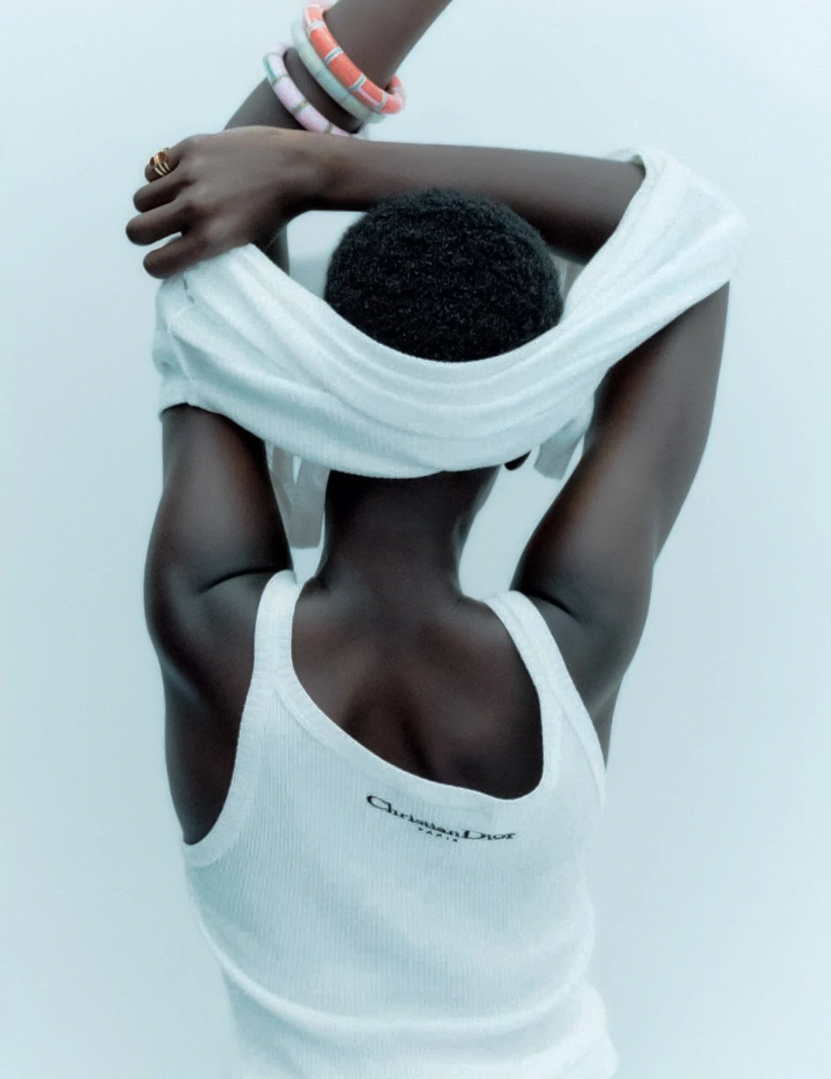 Mary-Ukech-by-Umit-Savaci-Harpers-Bazaar-France-June-July-2023-00007.jpeg
