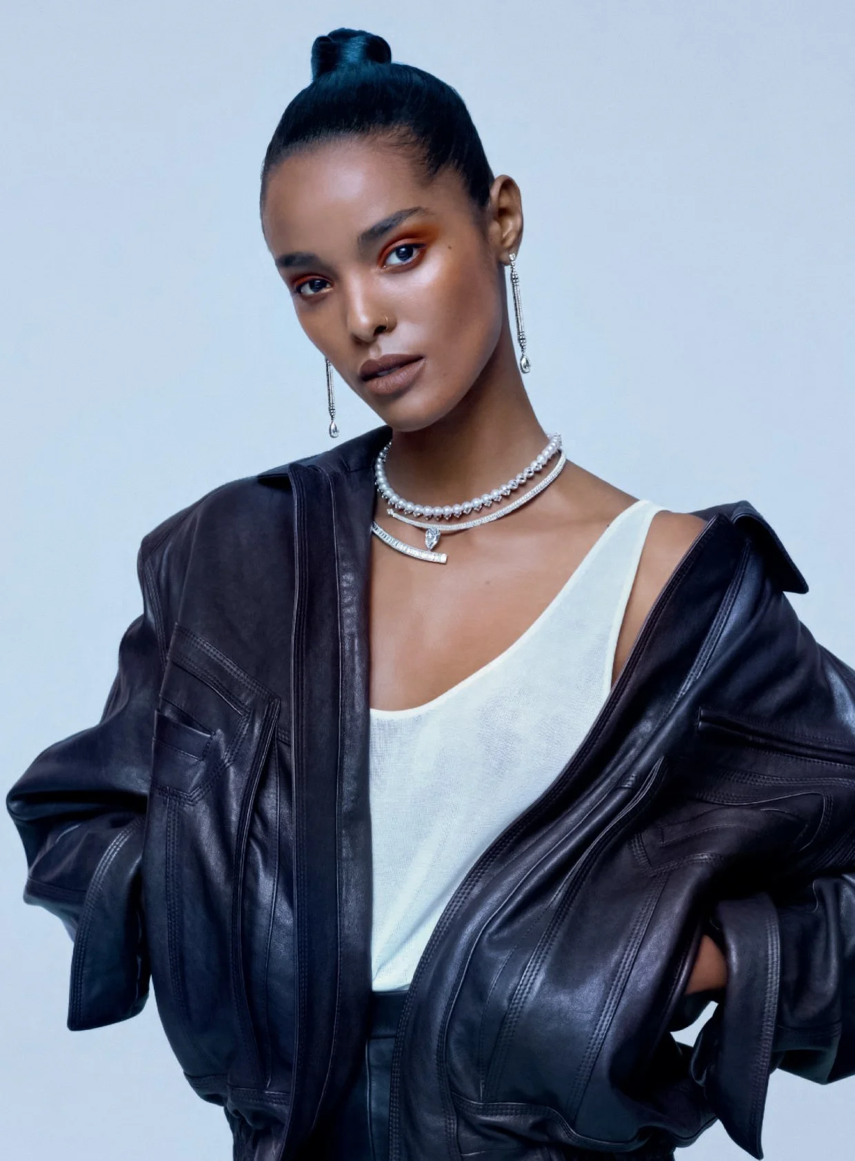 Eddie Wrey-Optical-Illusions-Vogue-UK-July-2023-00002.jpeg