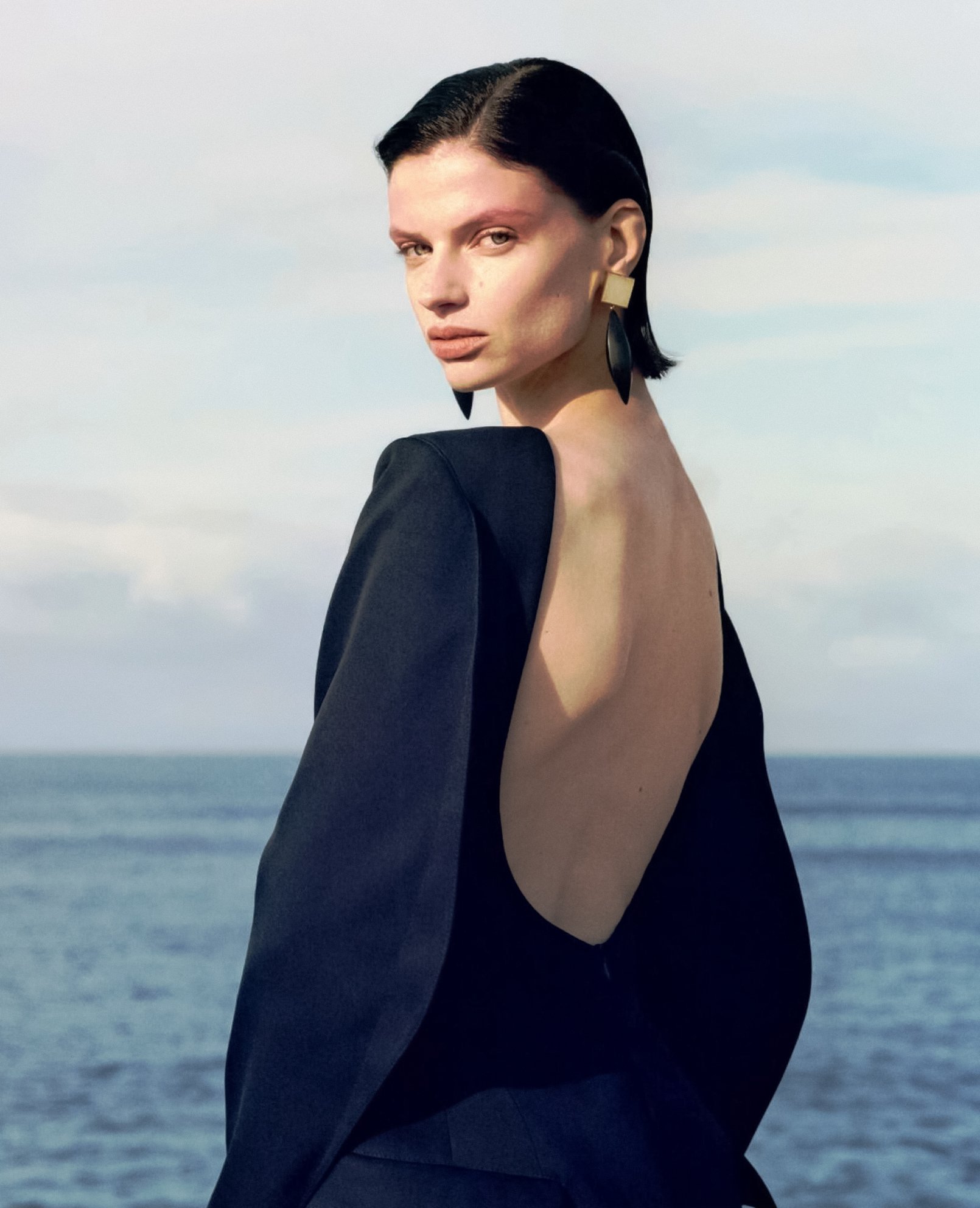 Mila-Van-Eeten-by-Jonathan-Frantini-Harpers-Bazaar-France-June-Jule-2023-00010.jpeg