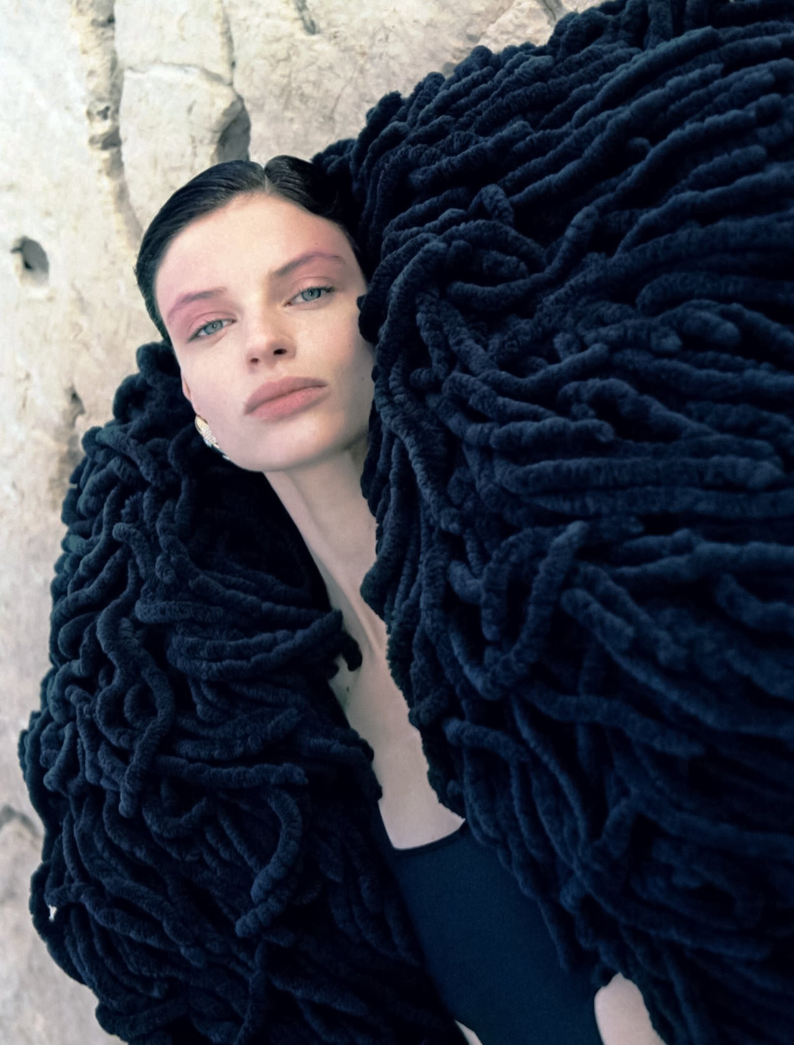 Mila-Van-Eeten-by-Jonathan-Frantini-Harpers-Bazaar-France-June-Jule-2023-00016.jpeg