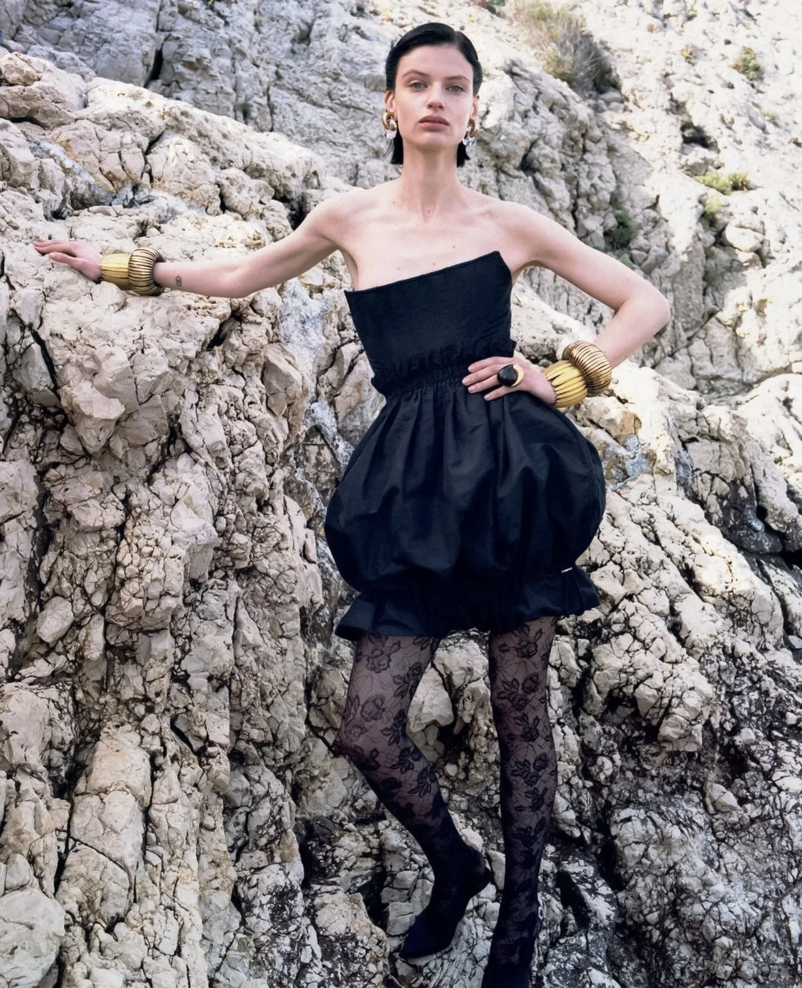 Mila-Van-Eeten-by-Jonathan-Frantini-Harpers-Bazaar-France-June-Jule-2023-00017.jpeg