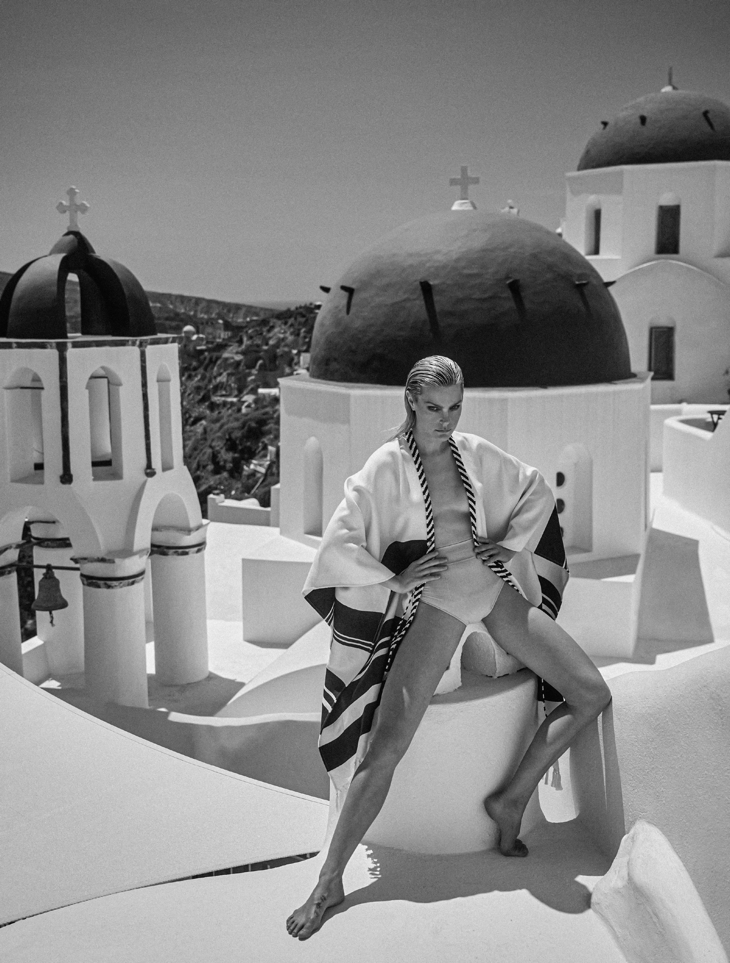 Jessica-Stam-by-Panos-Davios-Vogue-Greece-July-August-2023-00012.jpeg