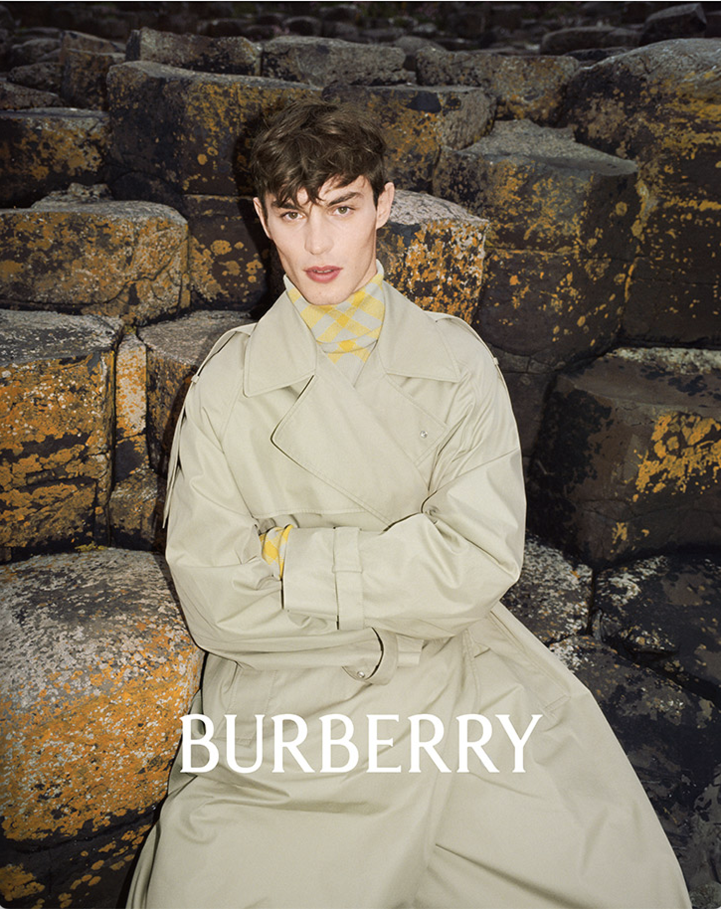 Burberry-FW-2023-by-Tyrone-Lebon-00010.png