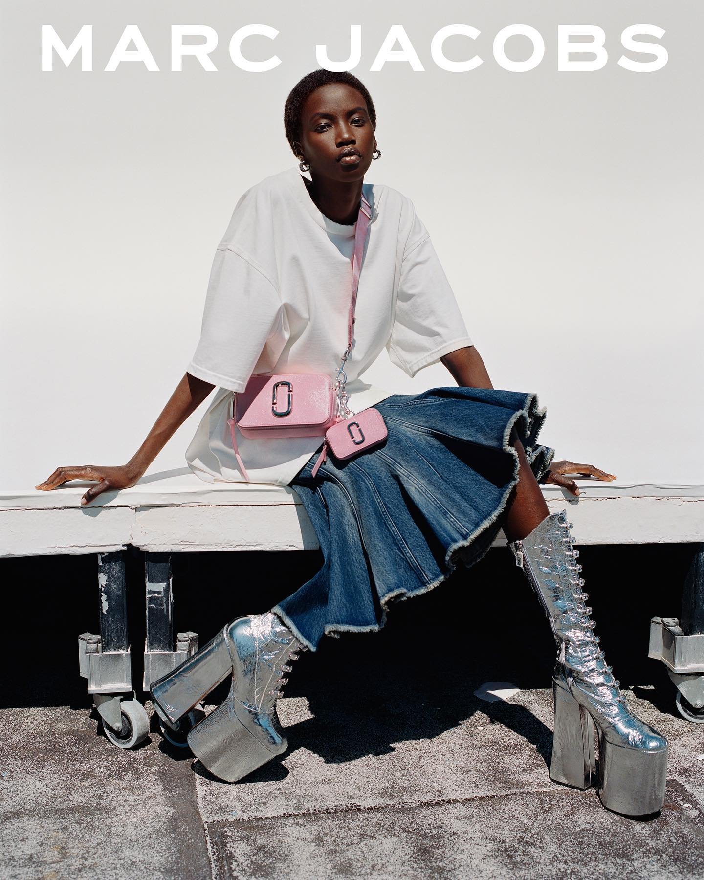 Anok-Yai-by-Alasdair-McLellan-Marc-Jacobs-00002.jpg