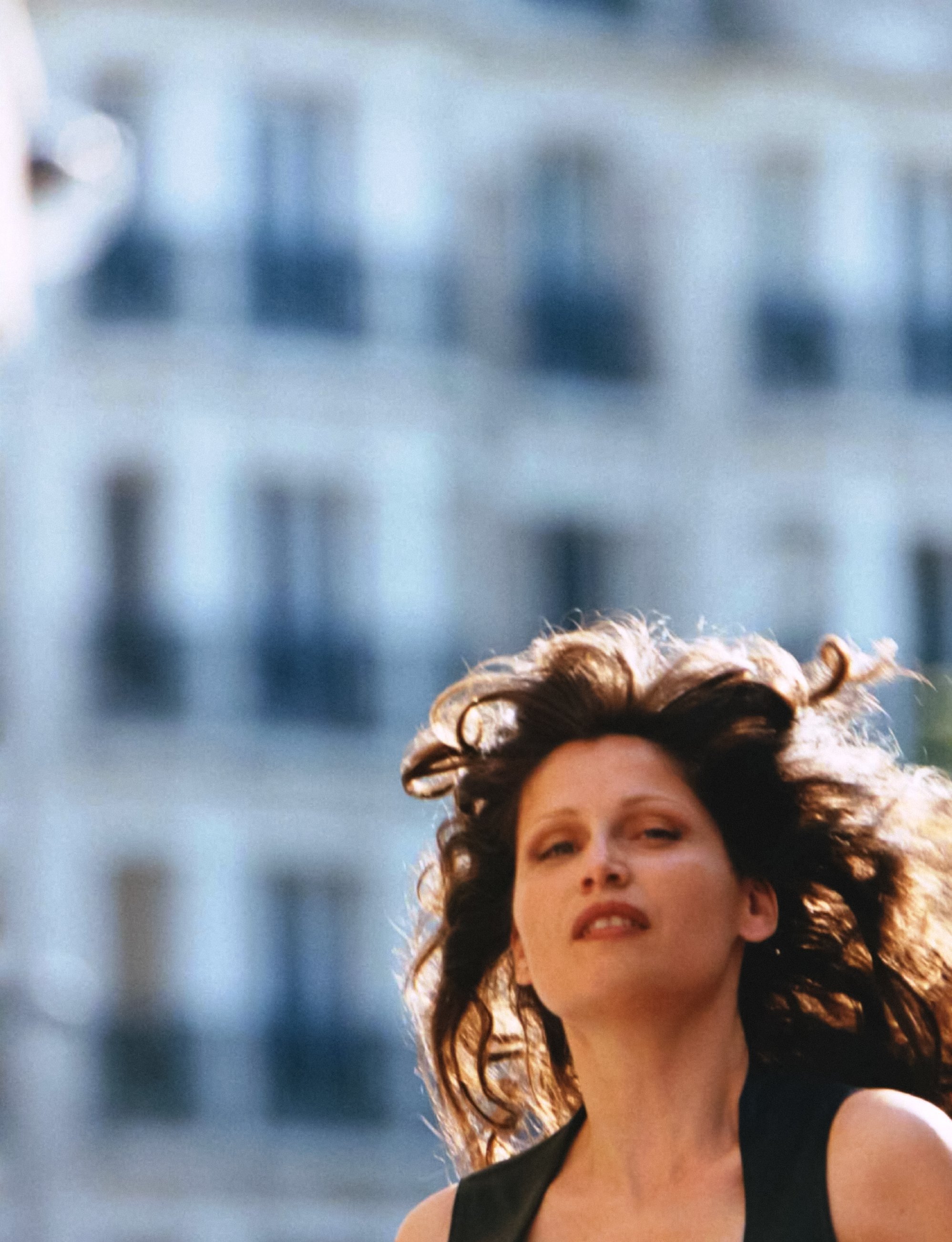 Laetitia-Casta-by-Oliver-Hadlee-Pearch-Harpers-Bazaar-France-00005.jpeg