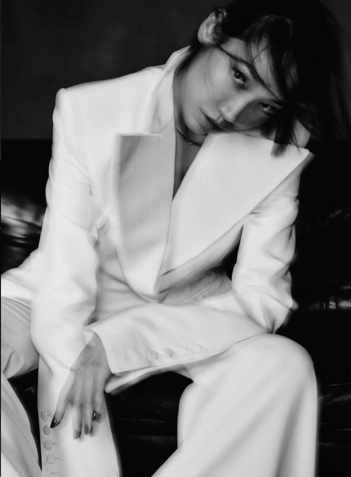 Soo-Joo-Park-by-Boo-George-Harpers'Bazaar-UK-September-2023-00010.jpeg