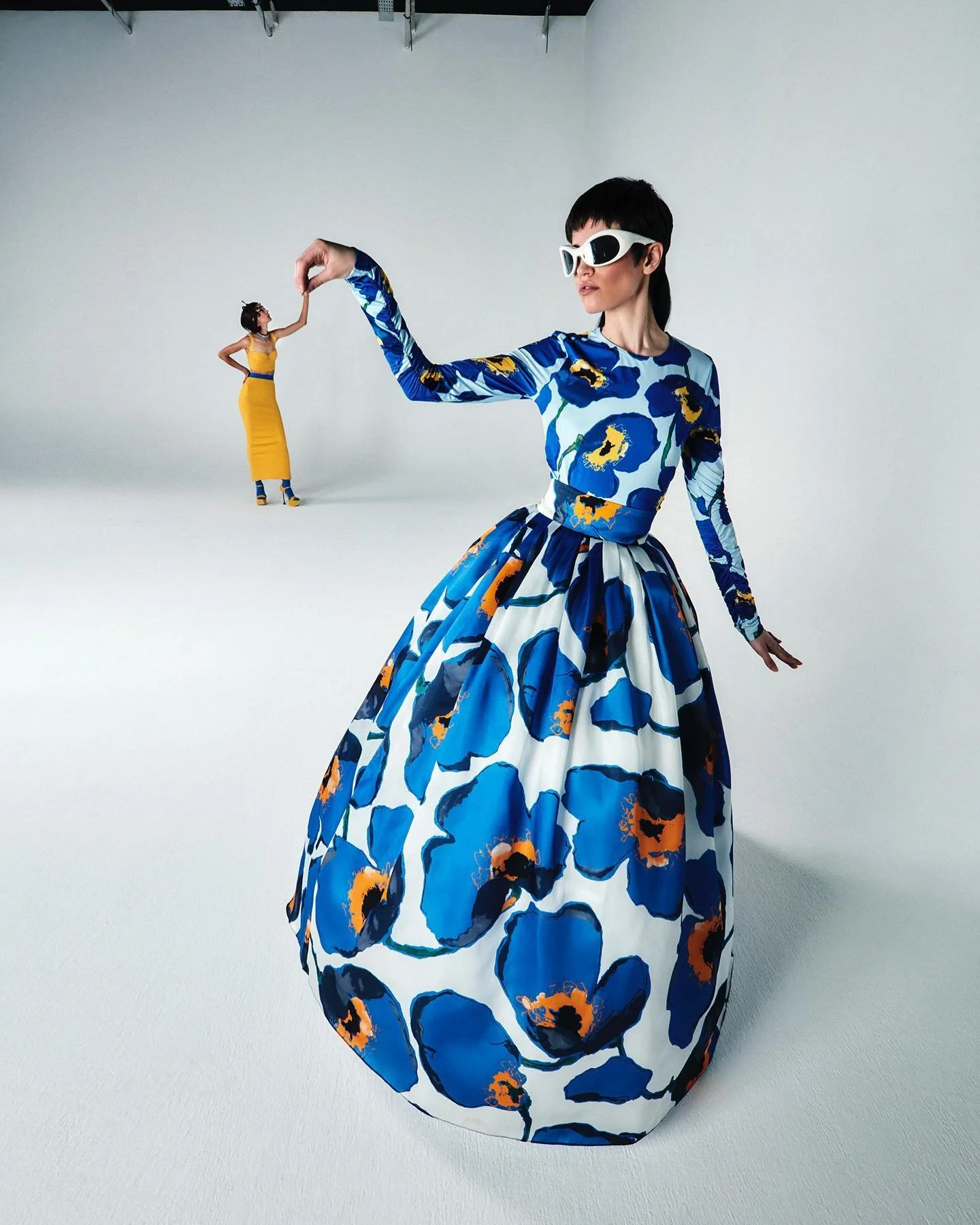 Vogue-Arabia-July-2023-Bigger-the-Better-11.jpg