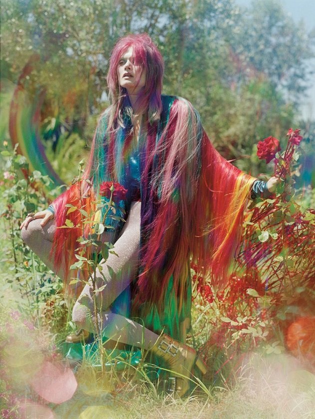 Malgosia-Bela-by-Tim-Walker-Vogue-UK-December-2012-2.jpg