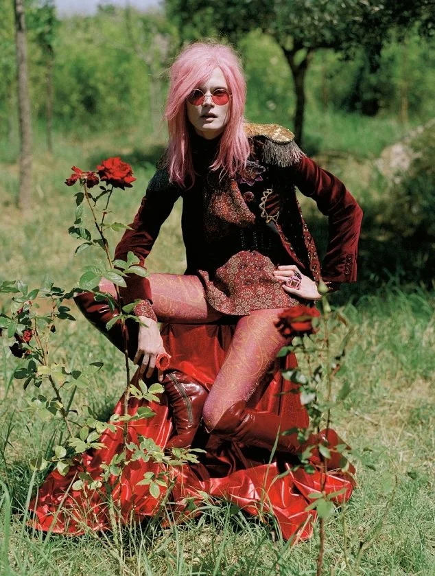 Malgosia-Bela-by-Tim-Walker-Vogue-UK-December-2012-1.jpg