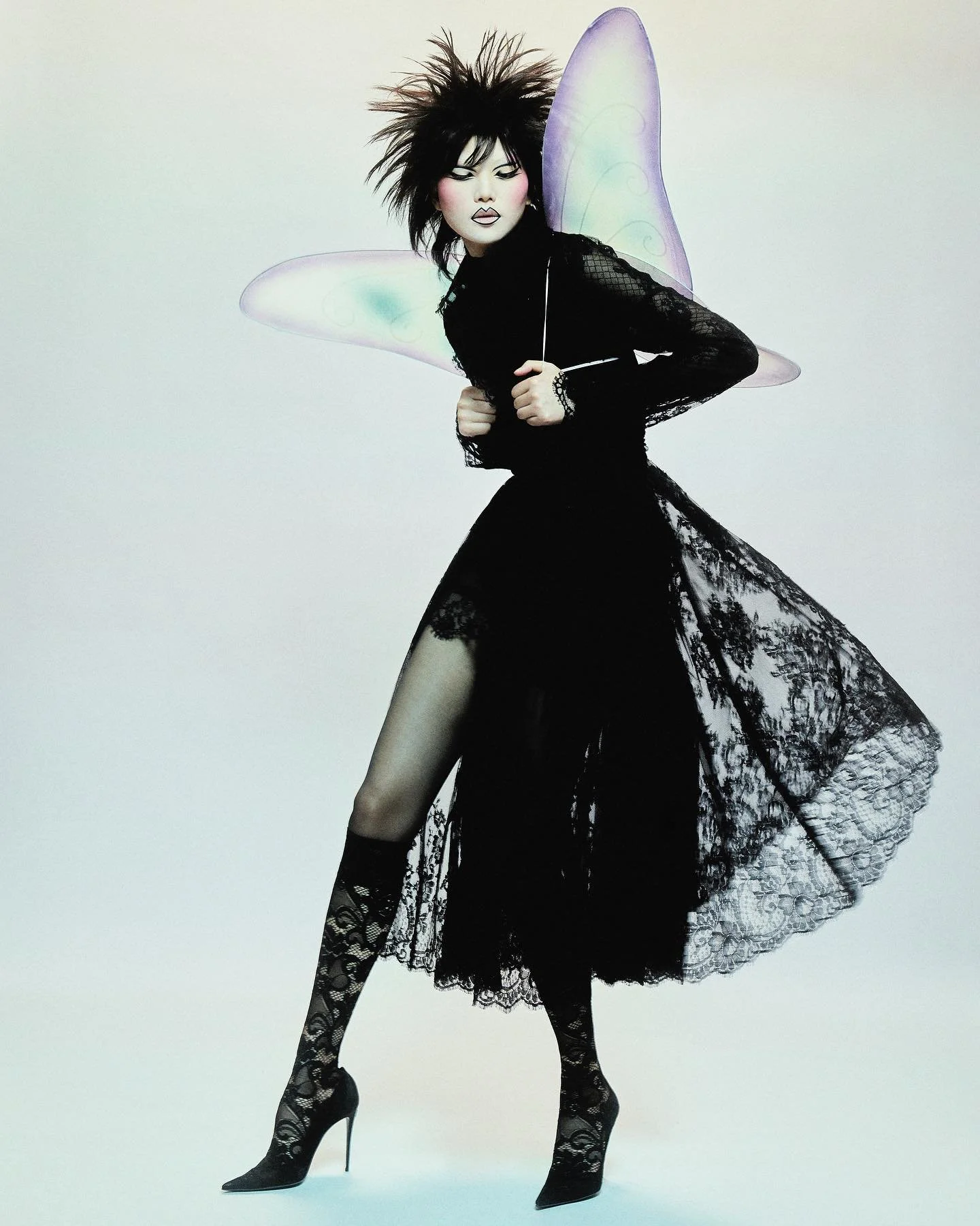 Xue-Huizi-by-Fernando-Tomaz-Vogue-Brasil-August-2023-3.jpg