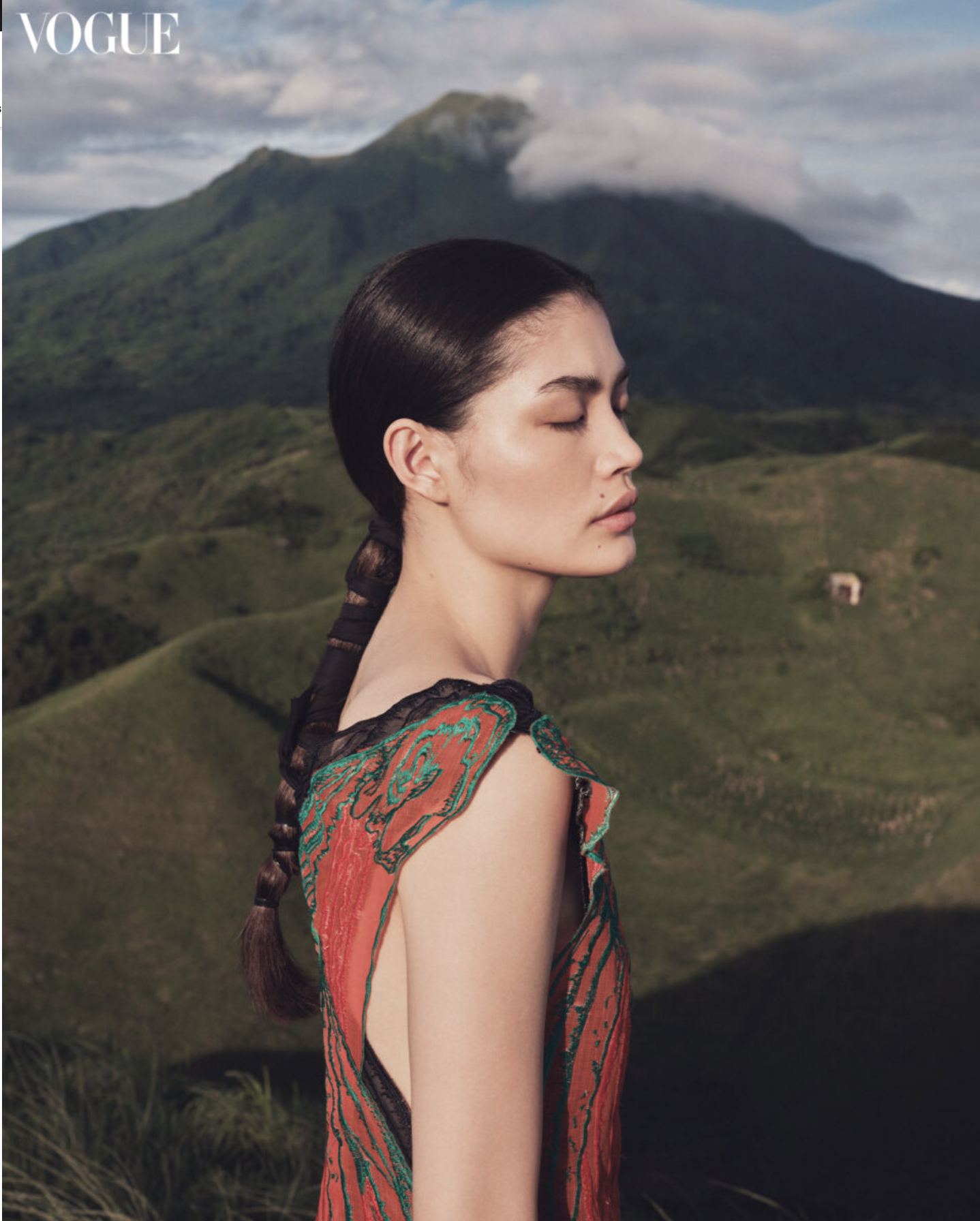 Vogue-Philippines-September-2023-by-Sharif-Hamza-17.png