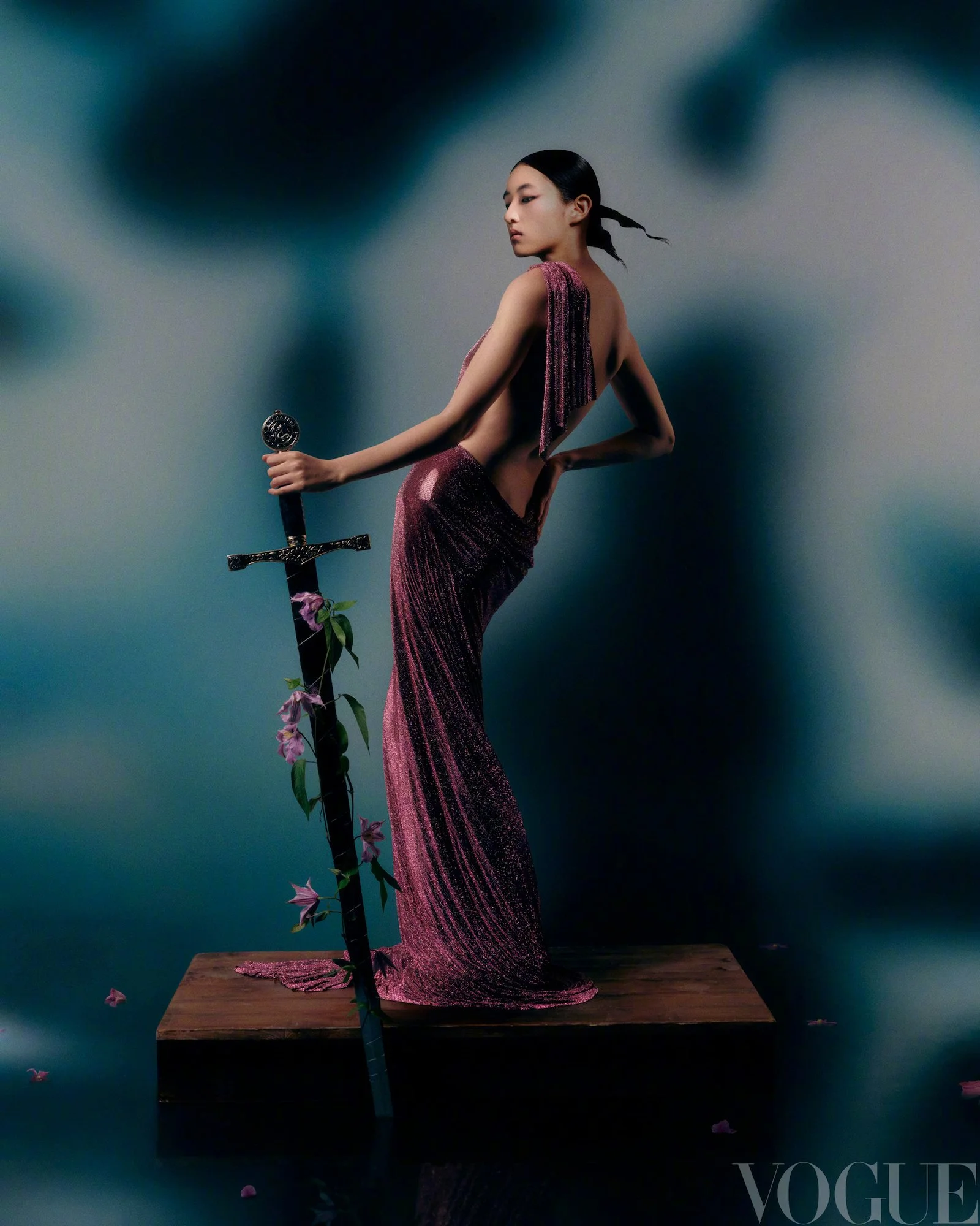 Zhang-Zifeng-by-Annie-Lai-Vogue-China-October-2023-8.jpeg