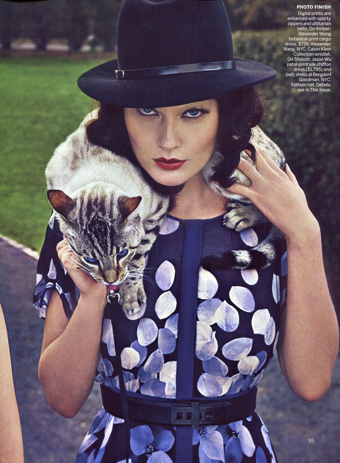 Amber-Valleta-Shalom-Harlow-by-Steven-Klein-Vogue-US-January-2012-12.jpg