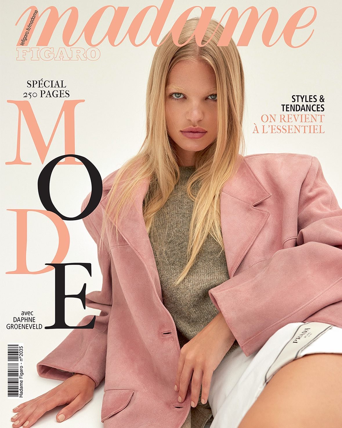 Daphne-Groeneveld-by-David-Roemer-Madame-Figaro-September-2023-Cover.jpg